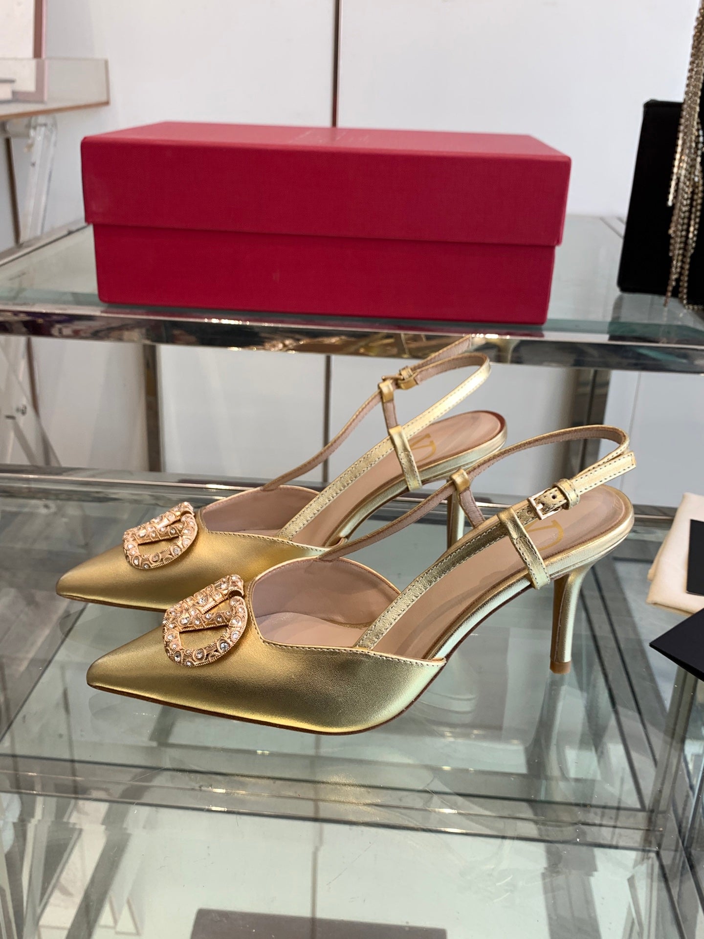 LuxluxHouse Best Quality Valentino Women Shoes
