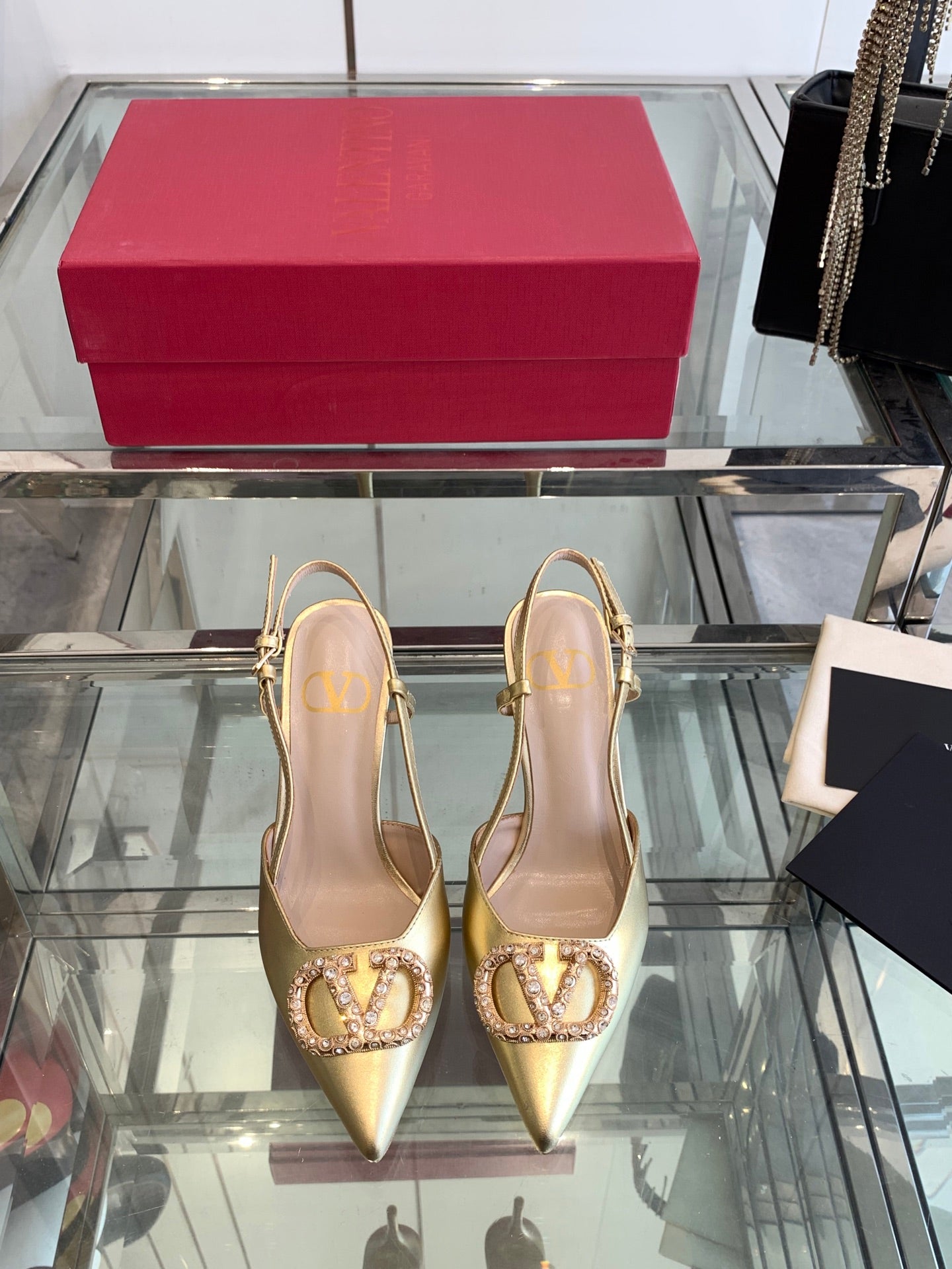 LuxluxHouse Best Quality Valentino Women Shoes