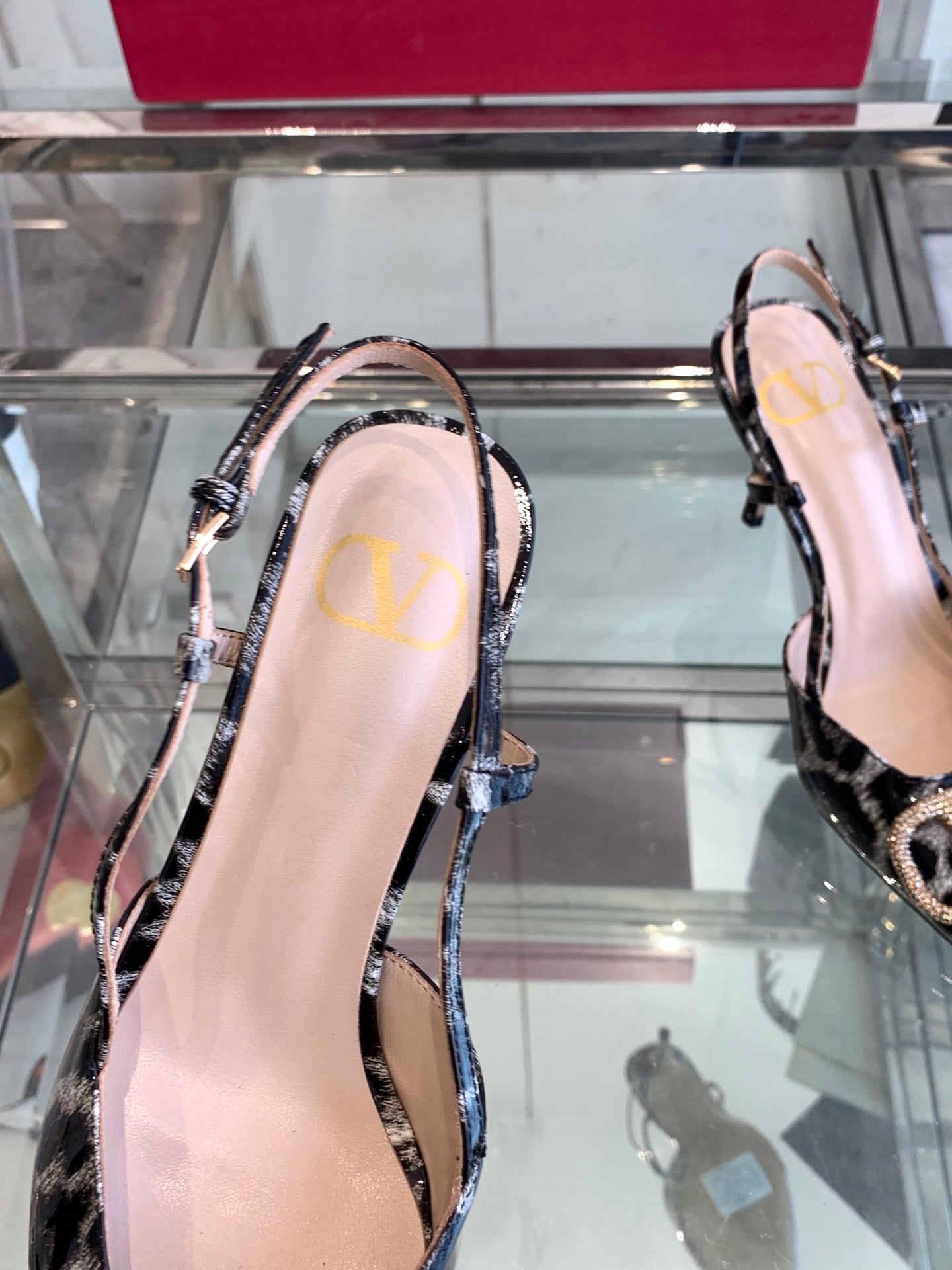 LuxluxHouse Best Quality Valentino Women Shoes
