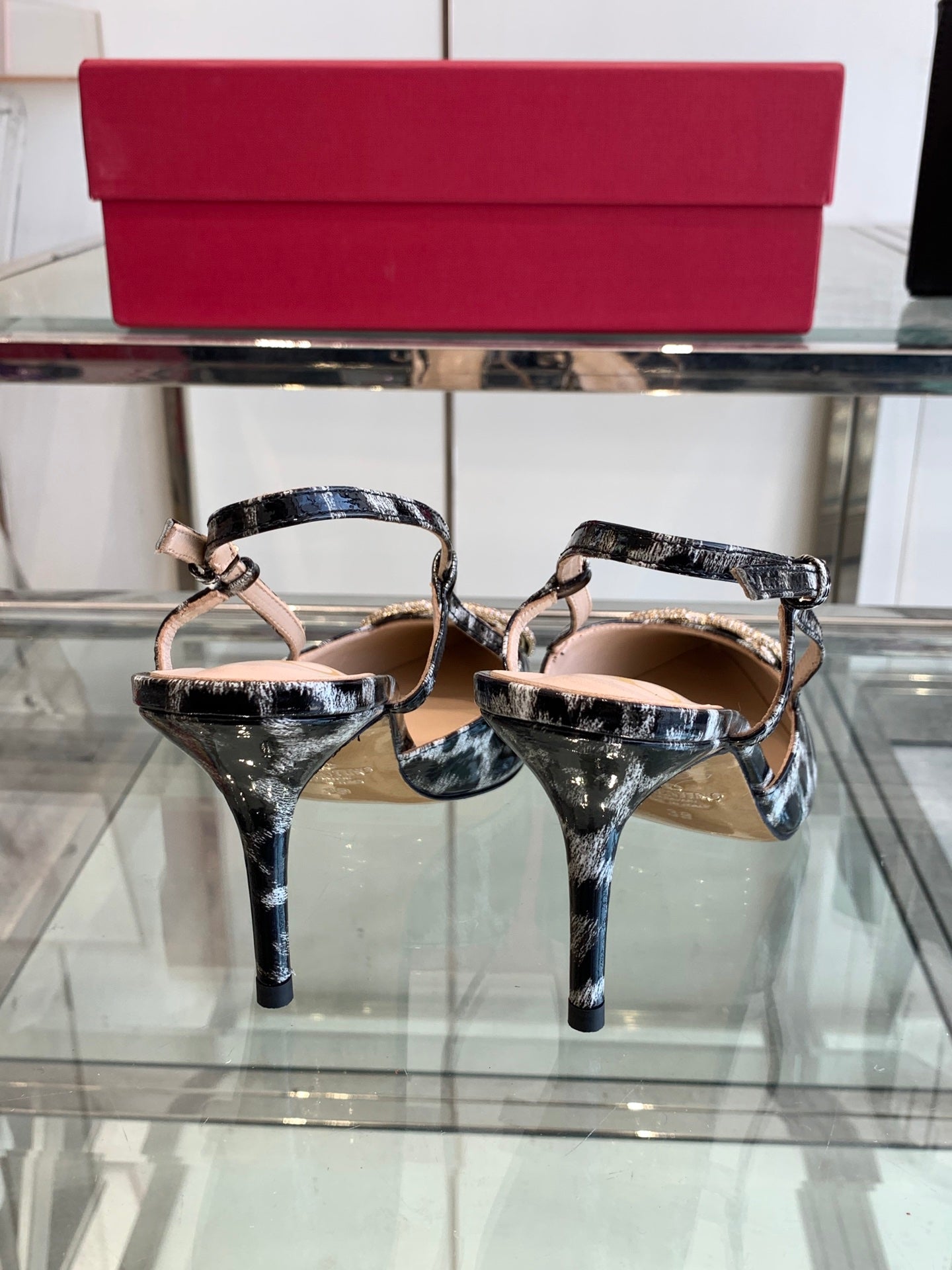 LuxluxHouse Best Quality Valentino Women Shoes