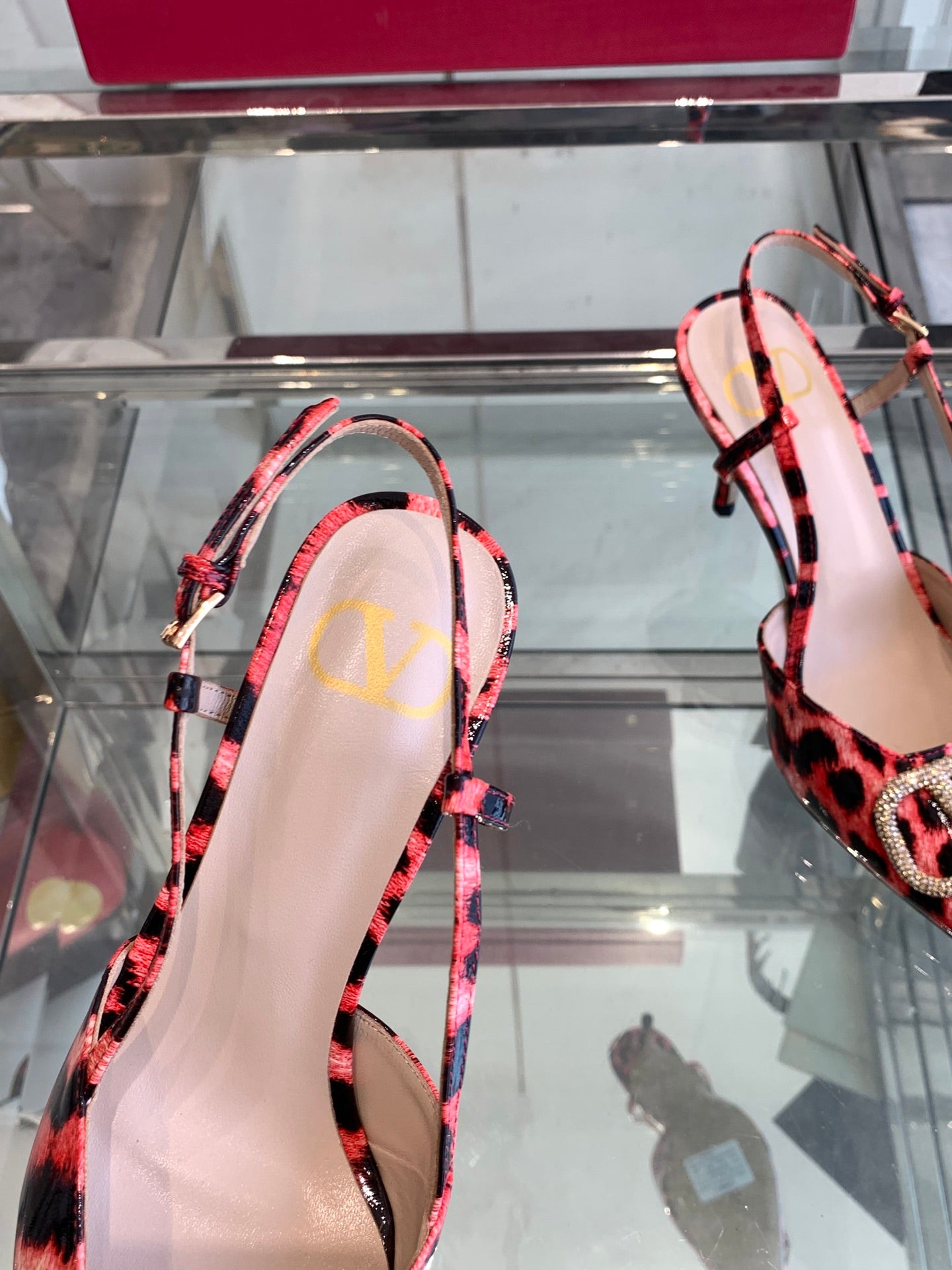 LuxluxHouse Best Quality Valentino Women Shoes