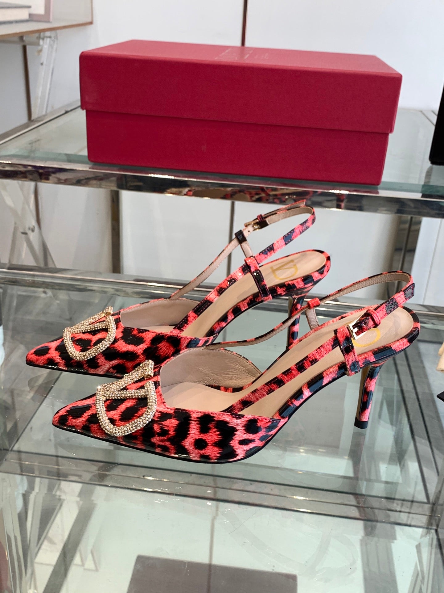 LuxluxHouse Best Quality Valentino Women Shoes