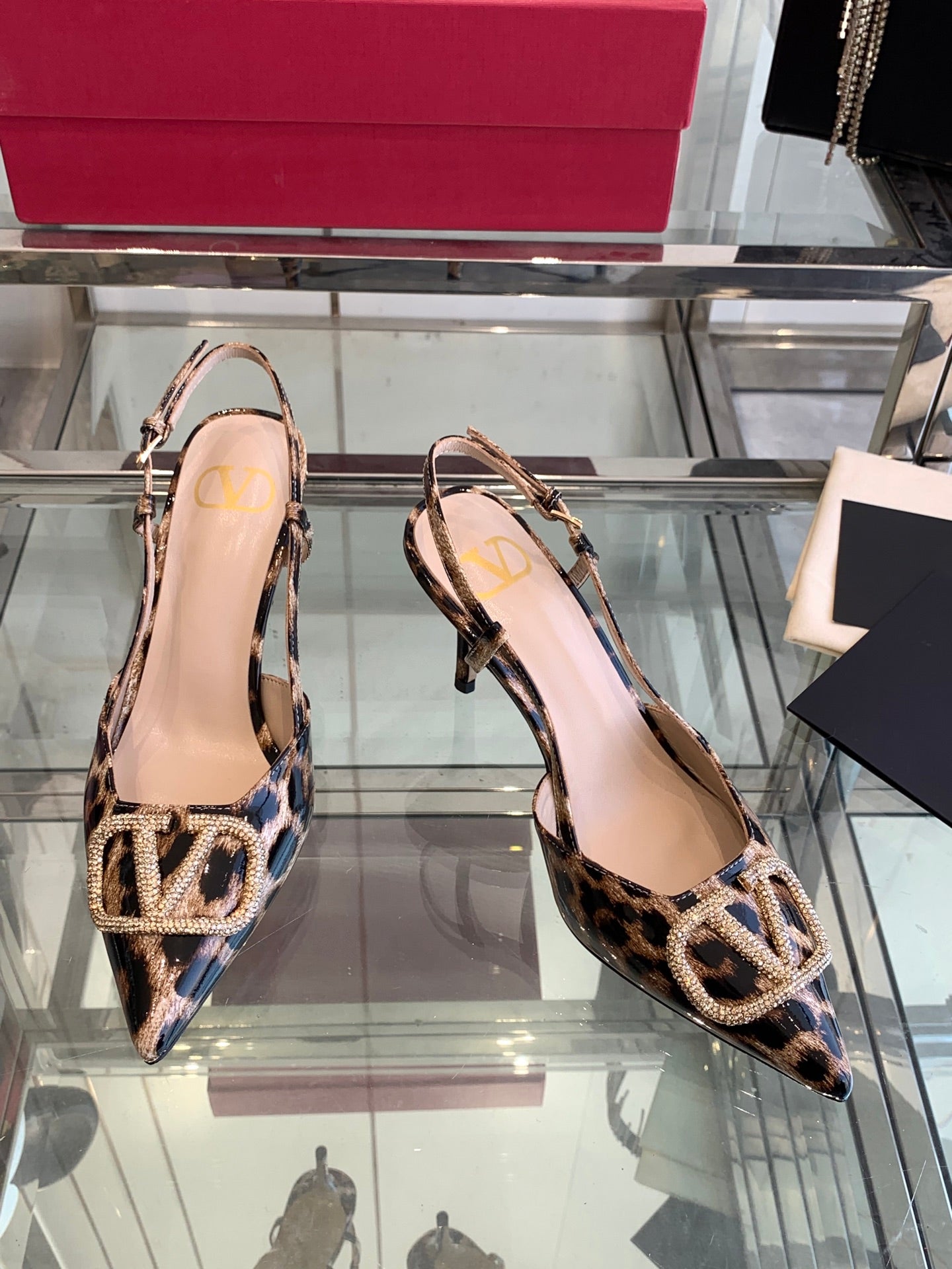 LuxluxHouse Best Quality Valentino Women Shoes