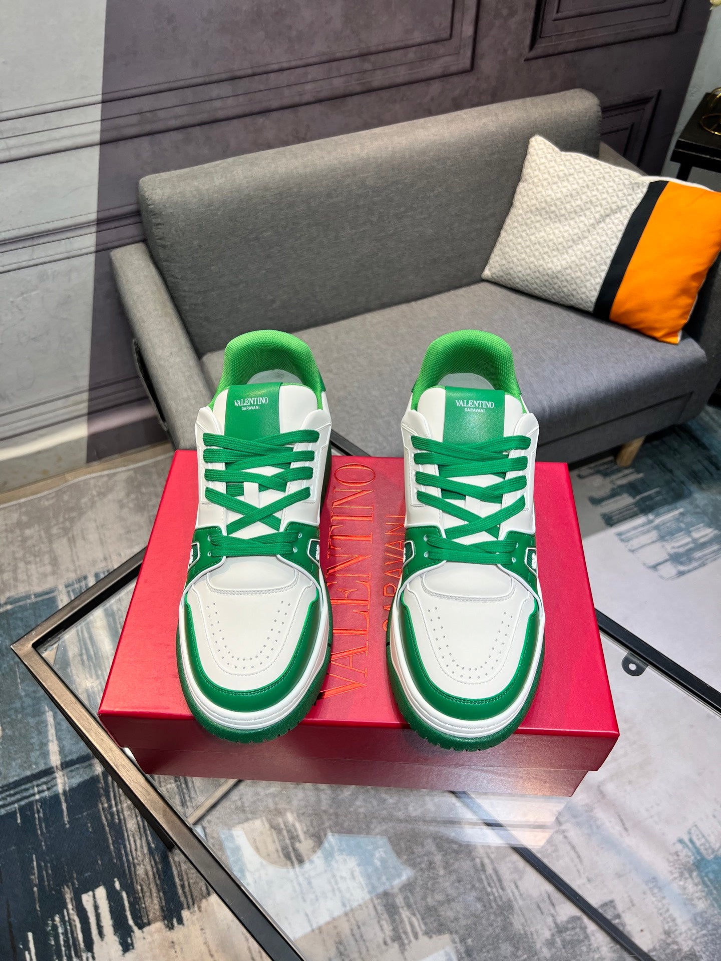 LuxluxHouse Best Quality Shoes Valentino