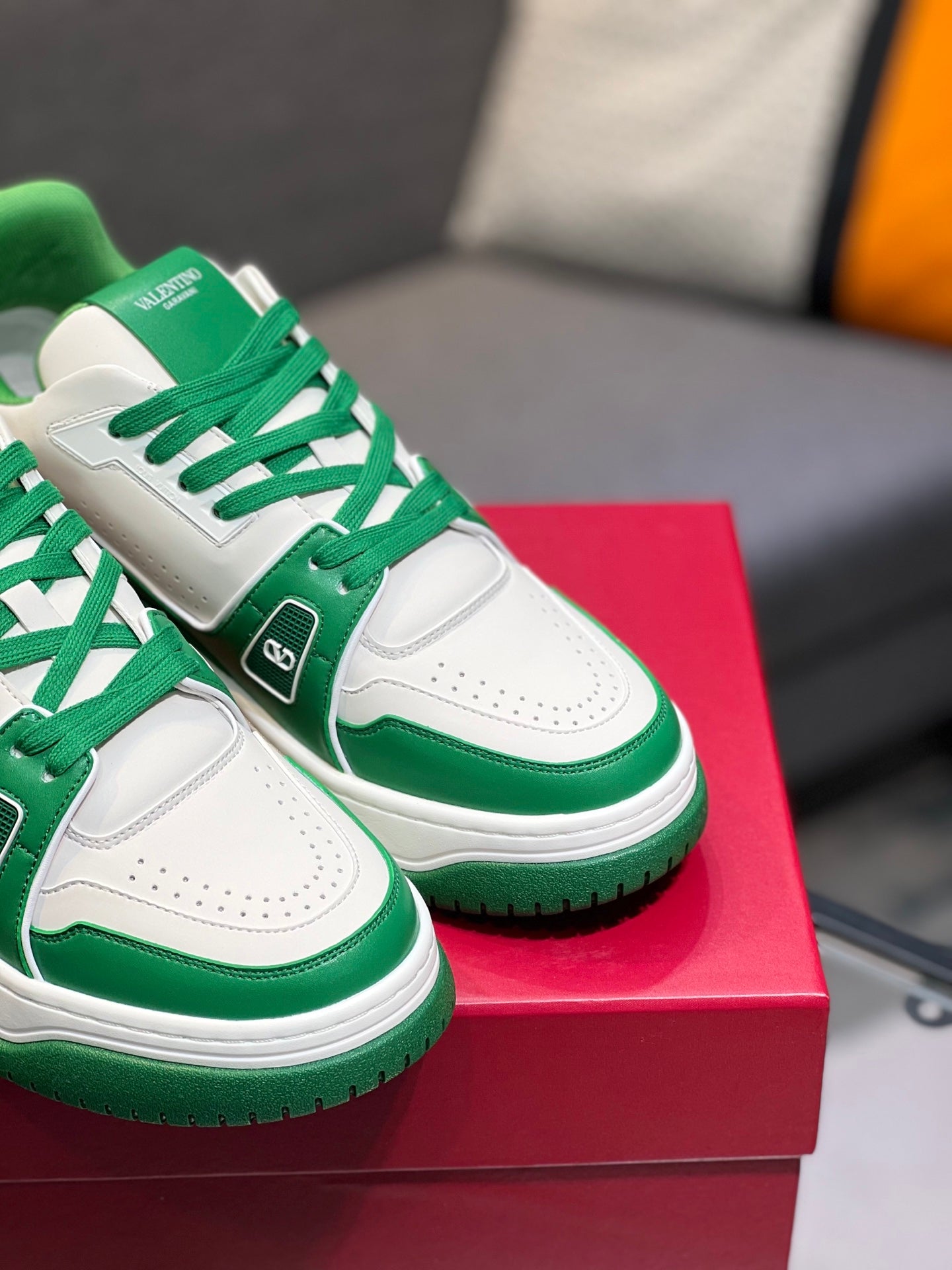 LuxluxHouse Best Quality Shoes Valentino