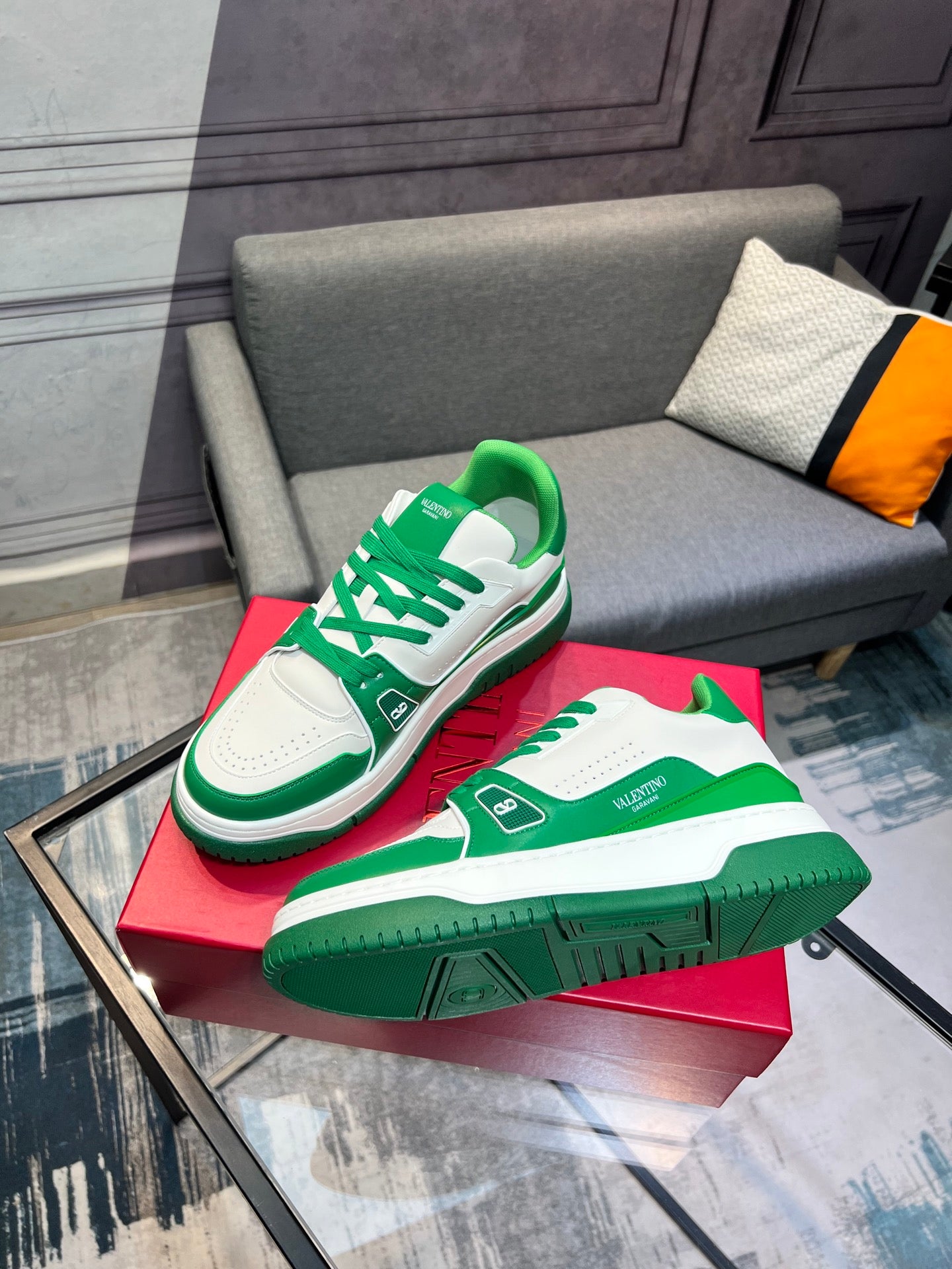LuxluxHouse Best Quality Shoes Valentino
