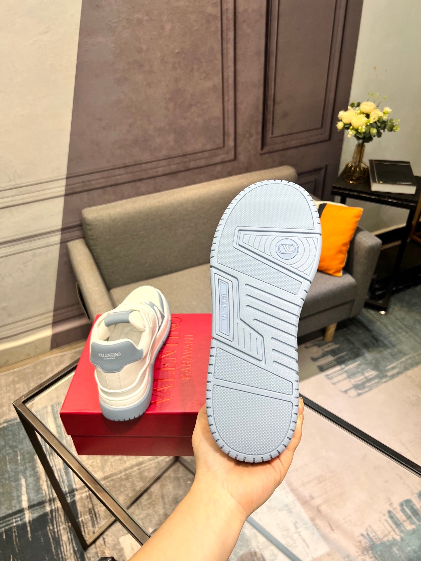 LuxluxHouse Best Quality Shoes Valentino