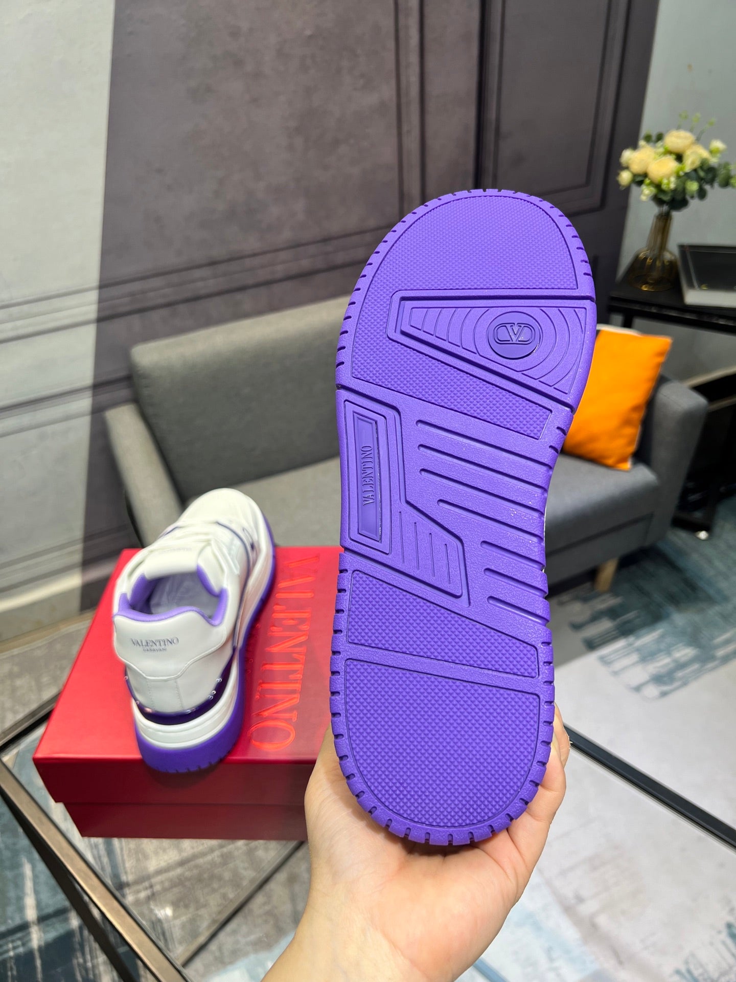 LuxluxHouse Best Quality Shoes Valentino
