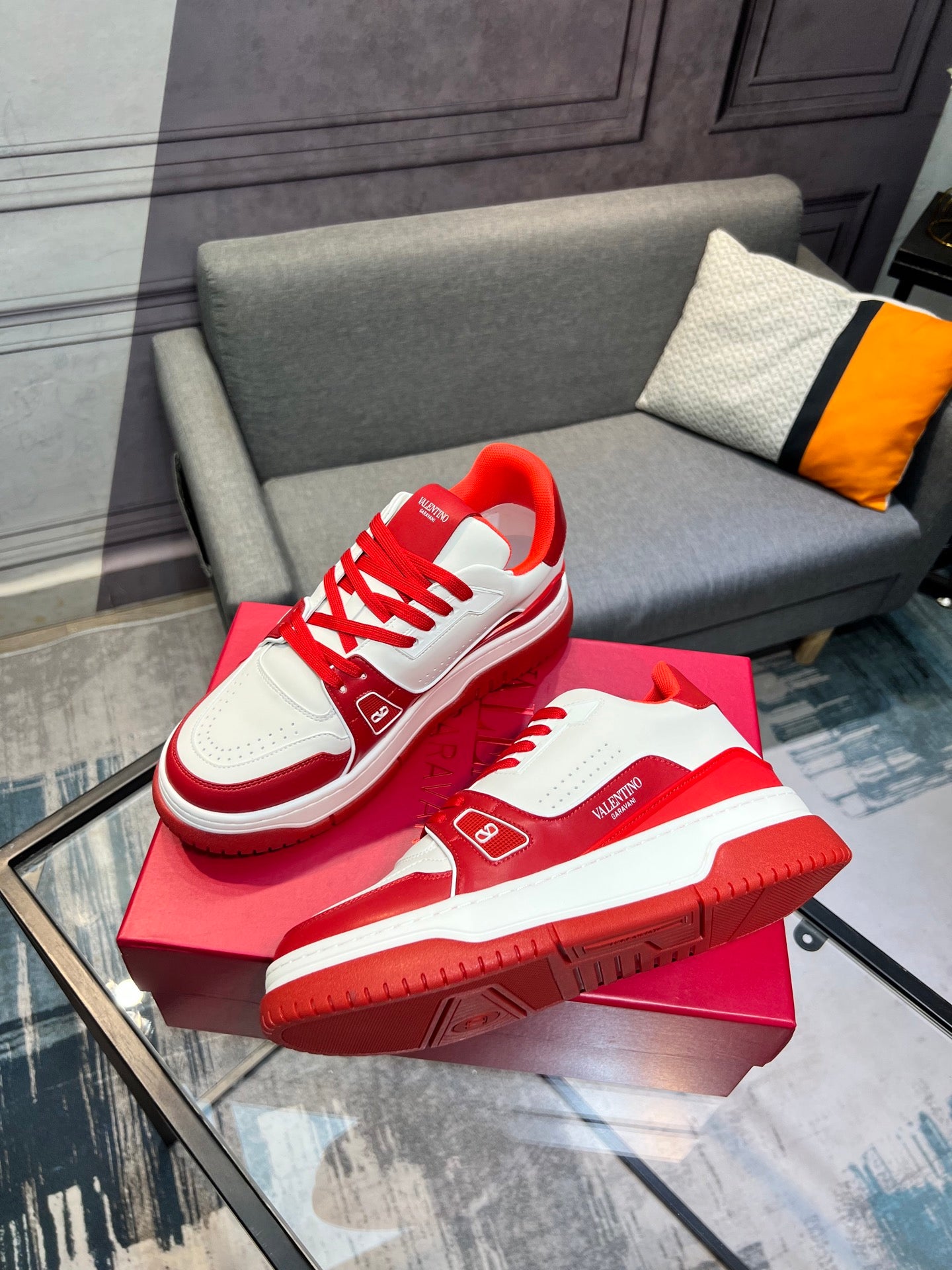 LuxluxHouse Best Quality Shoes Valentino