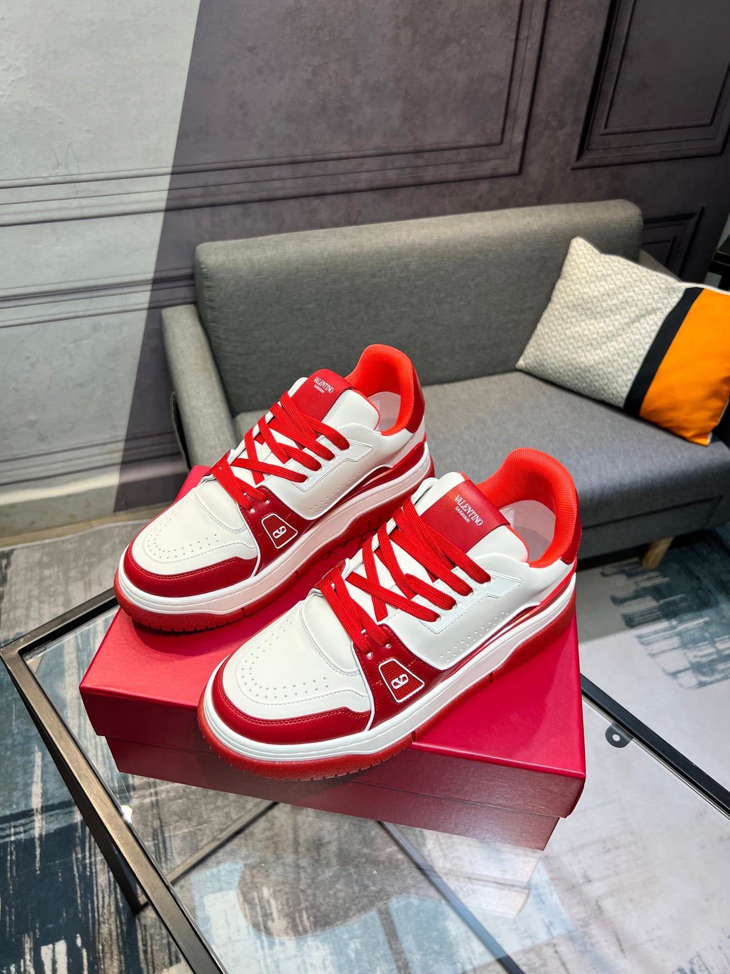 LuxluxHouse Best Quality Shoes Valentino