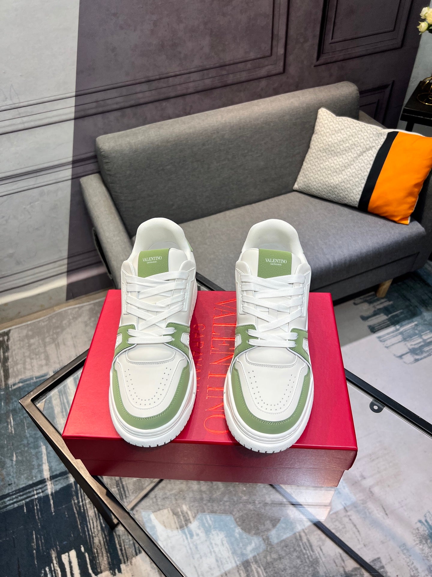LuxluxHouse Best Quality Shoes Valentino