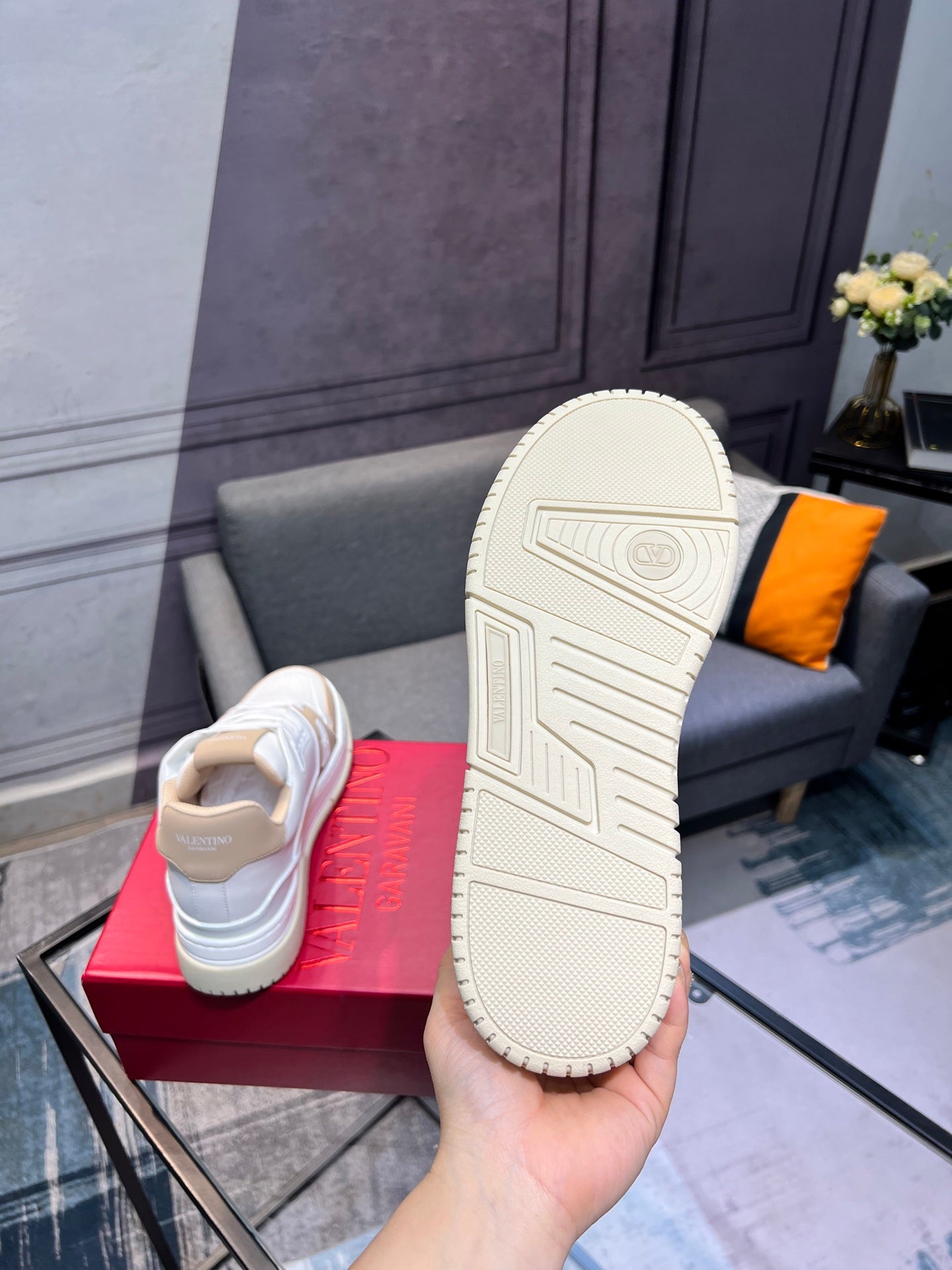 LuxluxHouse Best Quality Shoes Valentino