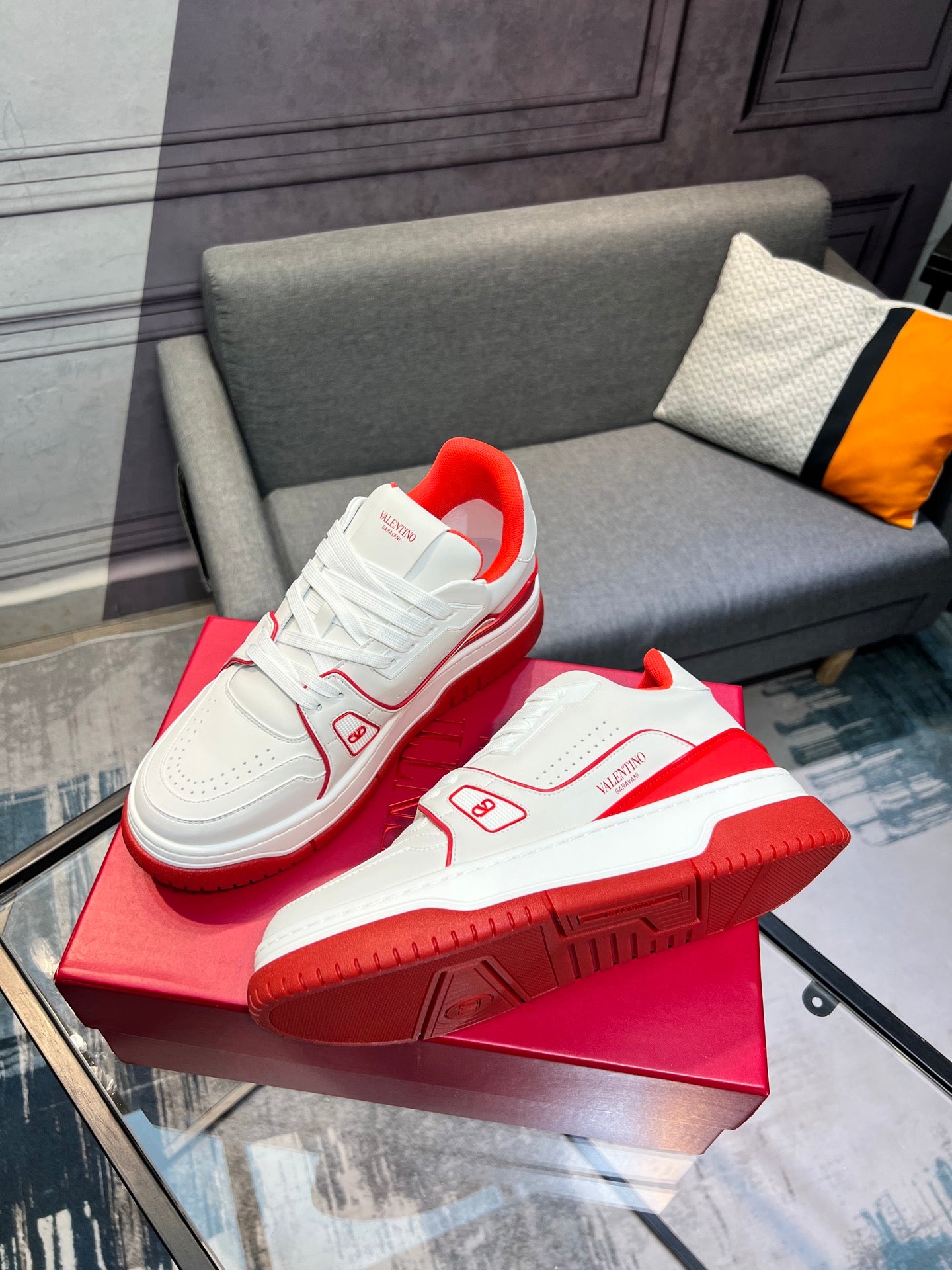 LuxluxHouse Best Quality Shoes Valentino