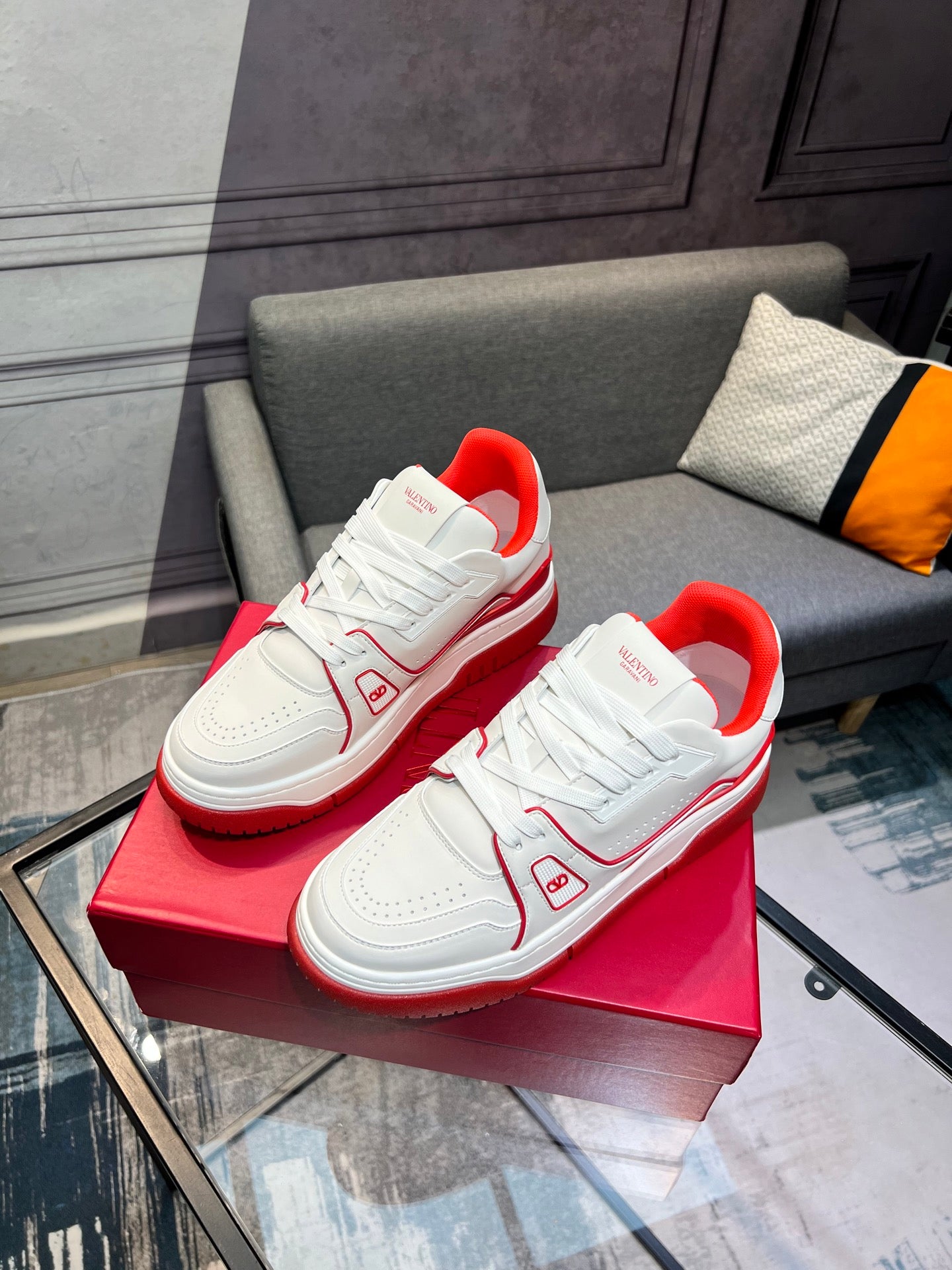 LuxluxHouse Best Quality Shoes Valentino