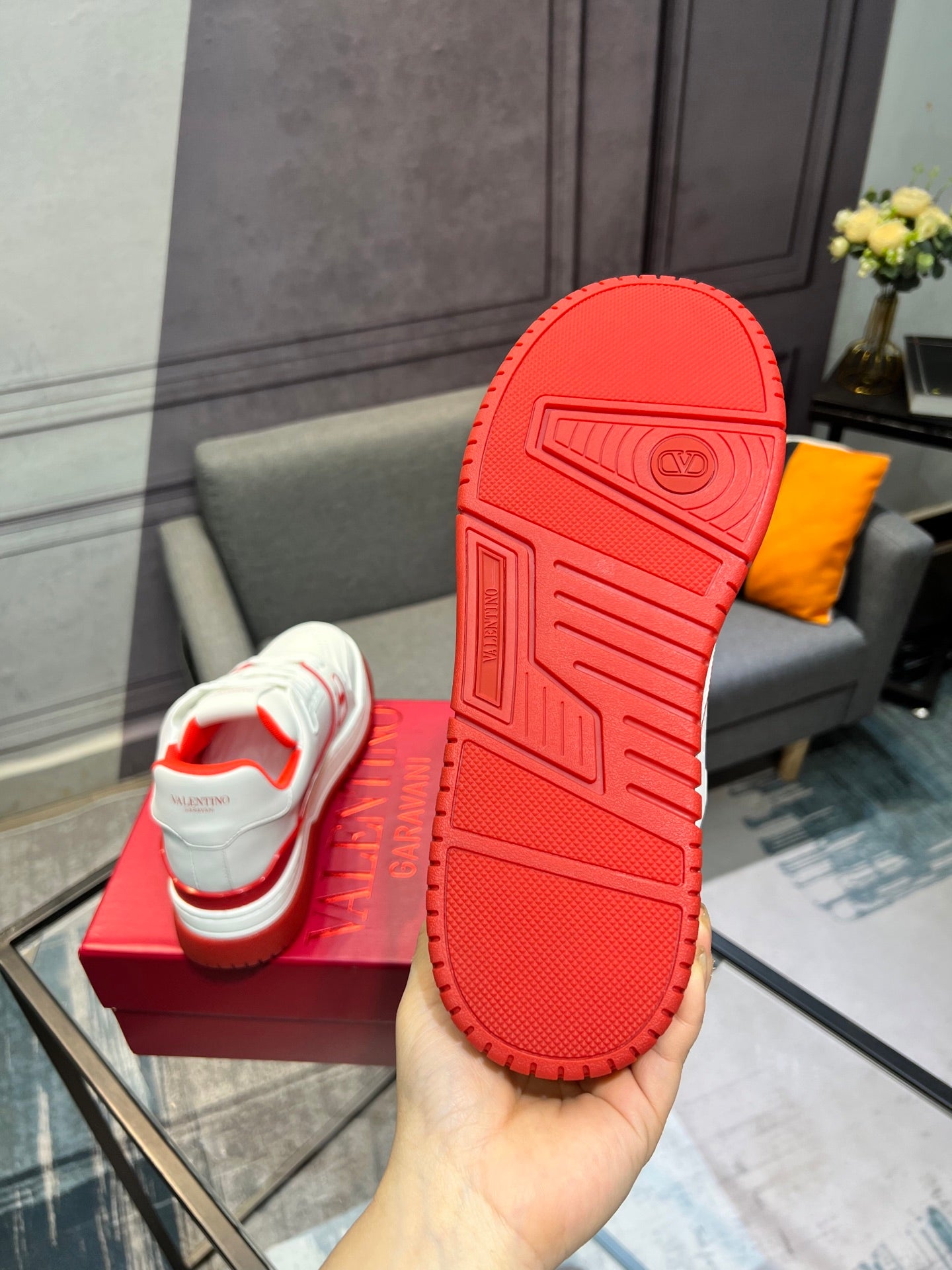 LuxluxHouse Best Quality Shoes Valentino