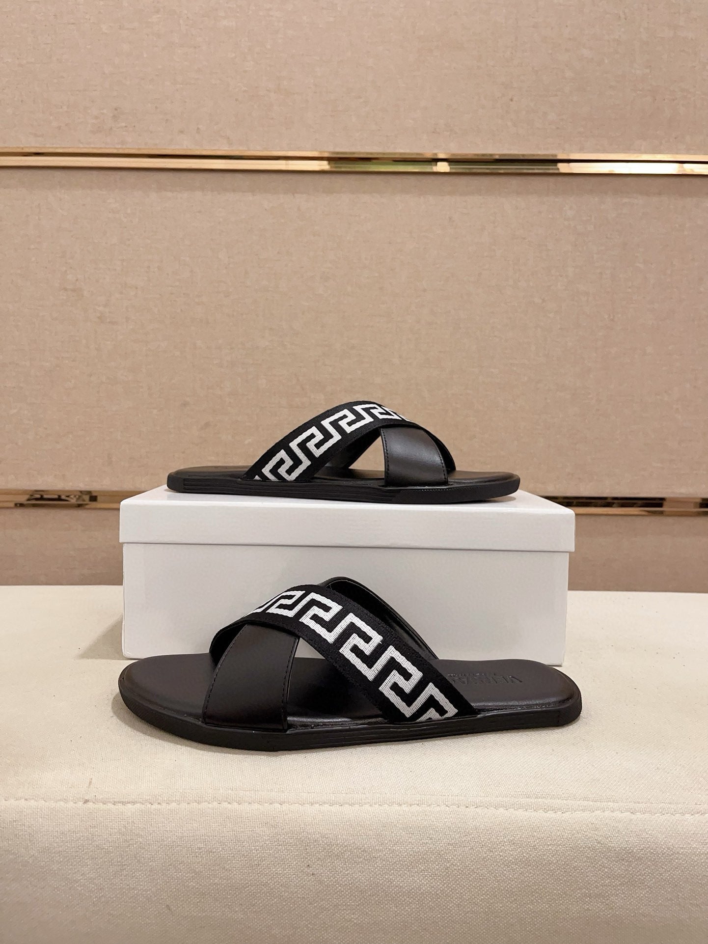 LuxluxHouse Best Quality Sandals Versace