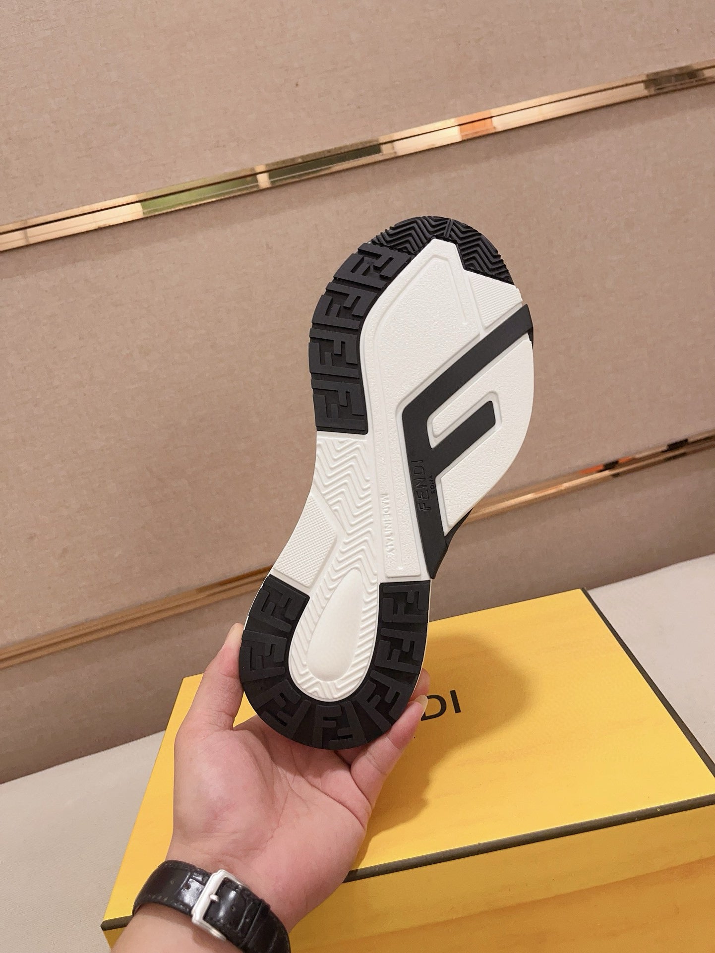 LuxluxHouse Best Quality Shoes Fendi