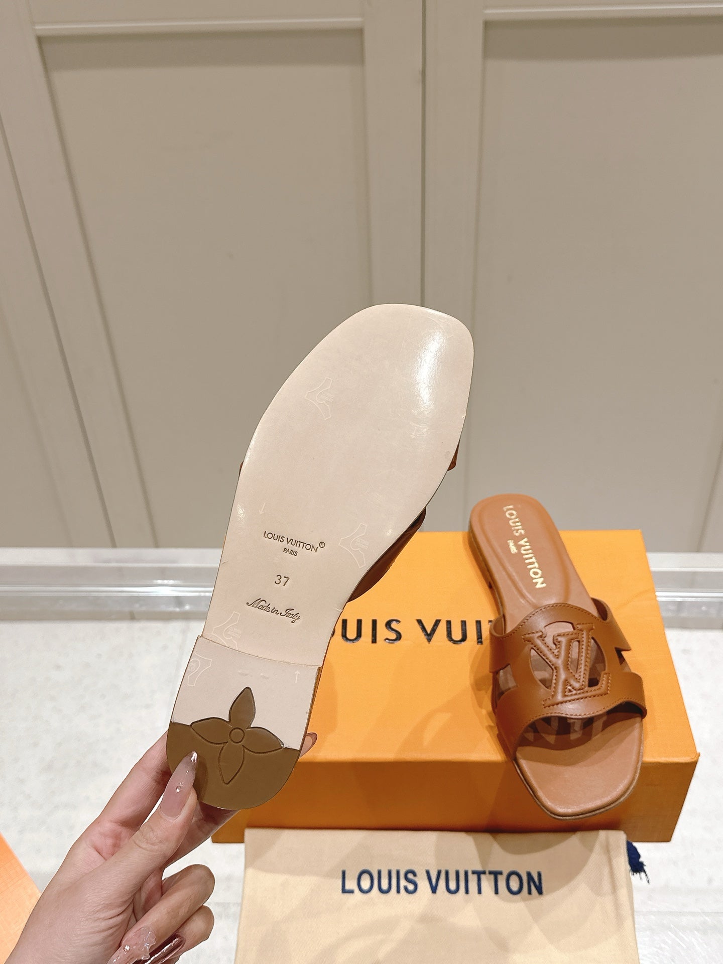 LuxluxHouse Best Quality Women Shoes Louis Vuitton