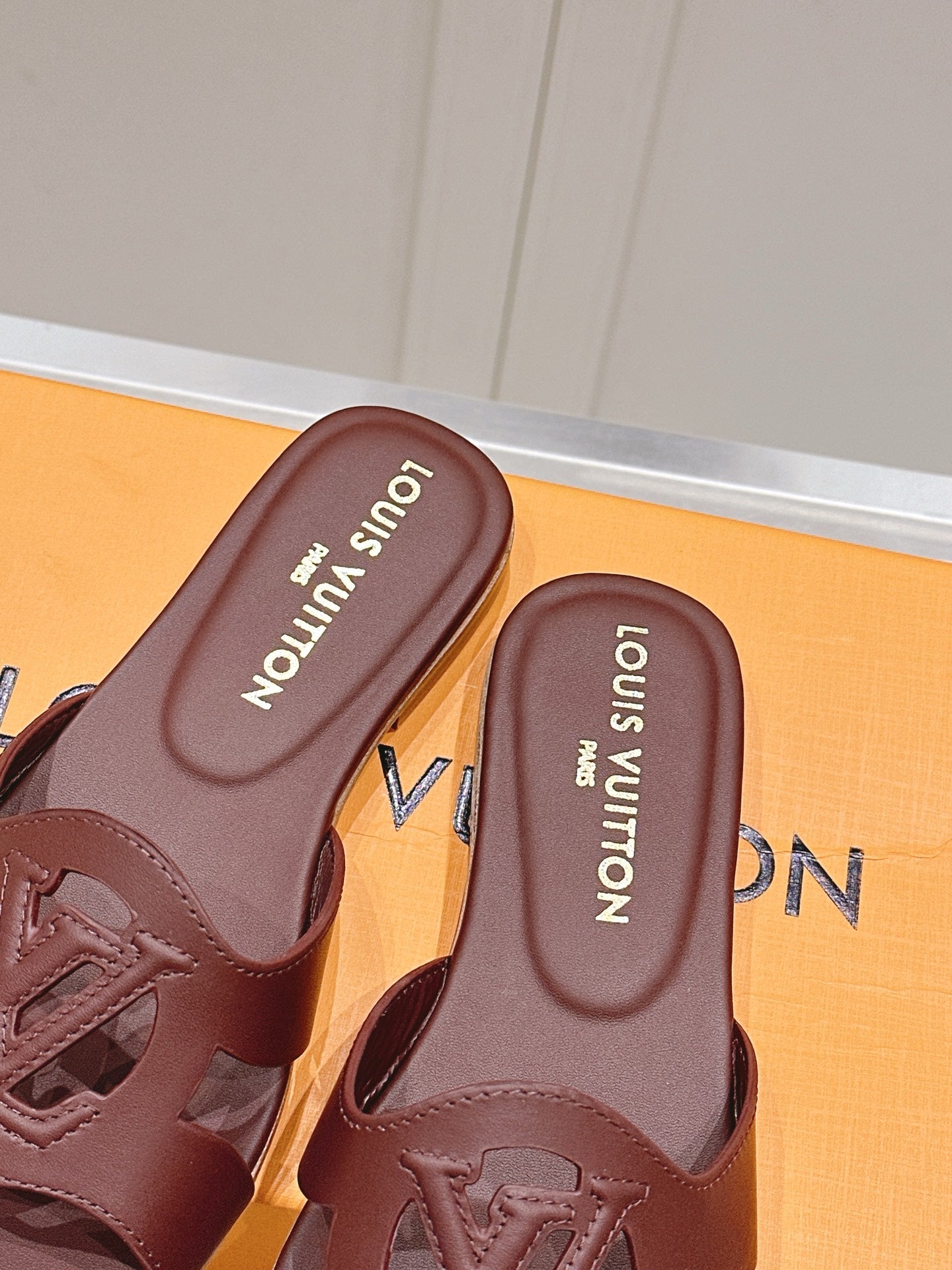 LuxluxHouse Best Quality Women Shoes Louis Vuitton