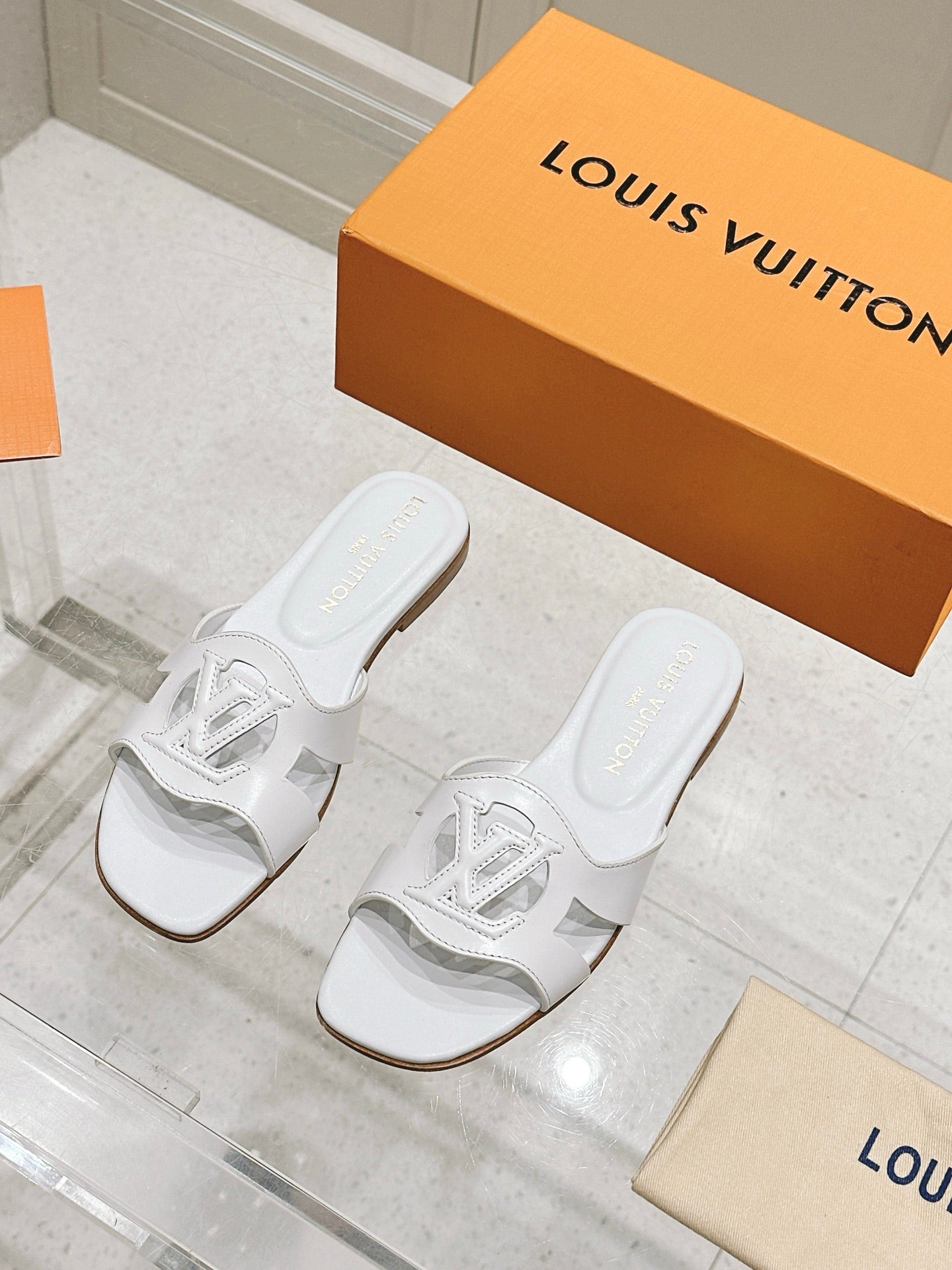 LuxluxHouse Best Quality Women Shoes Louis Vuitton