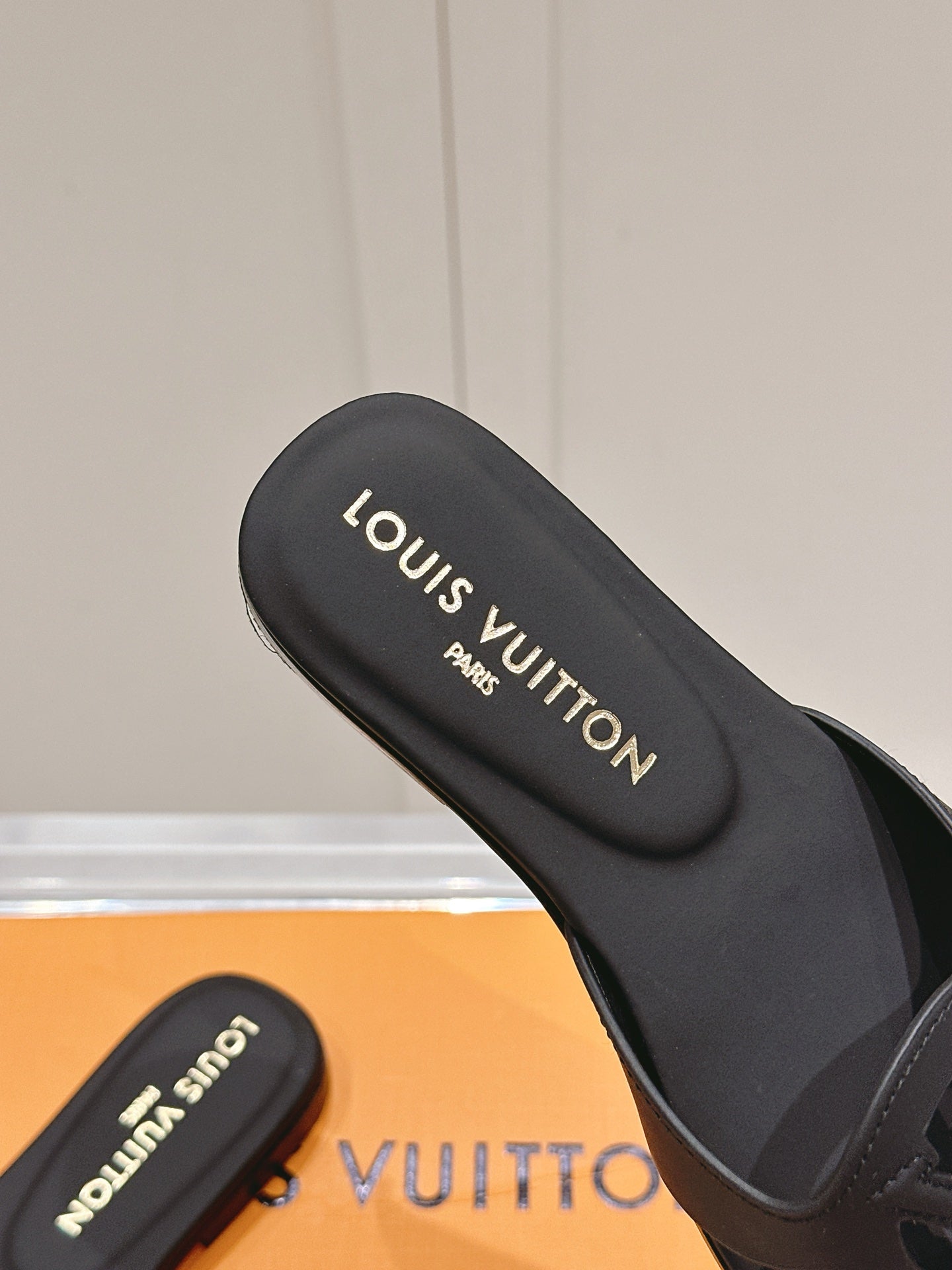 LuxluxHouse Best Quality Women Shoes Louis Vuitton