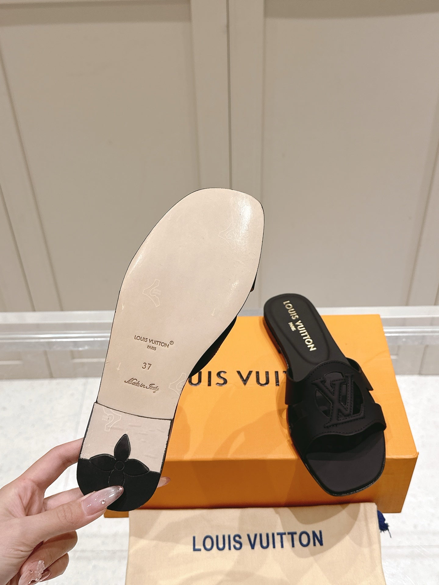 LuxluxHouse Best Quality Women Shoes Louis Vuitton