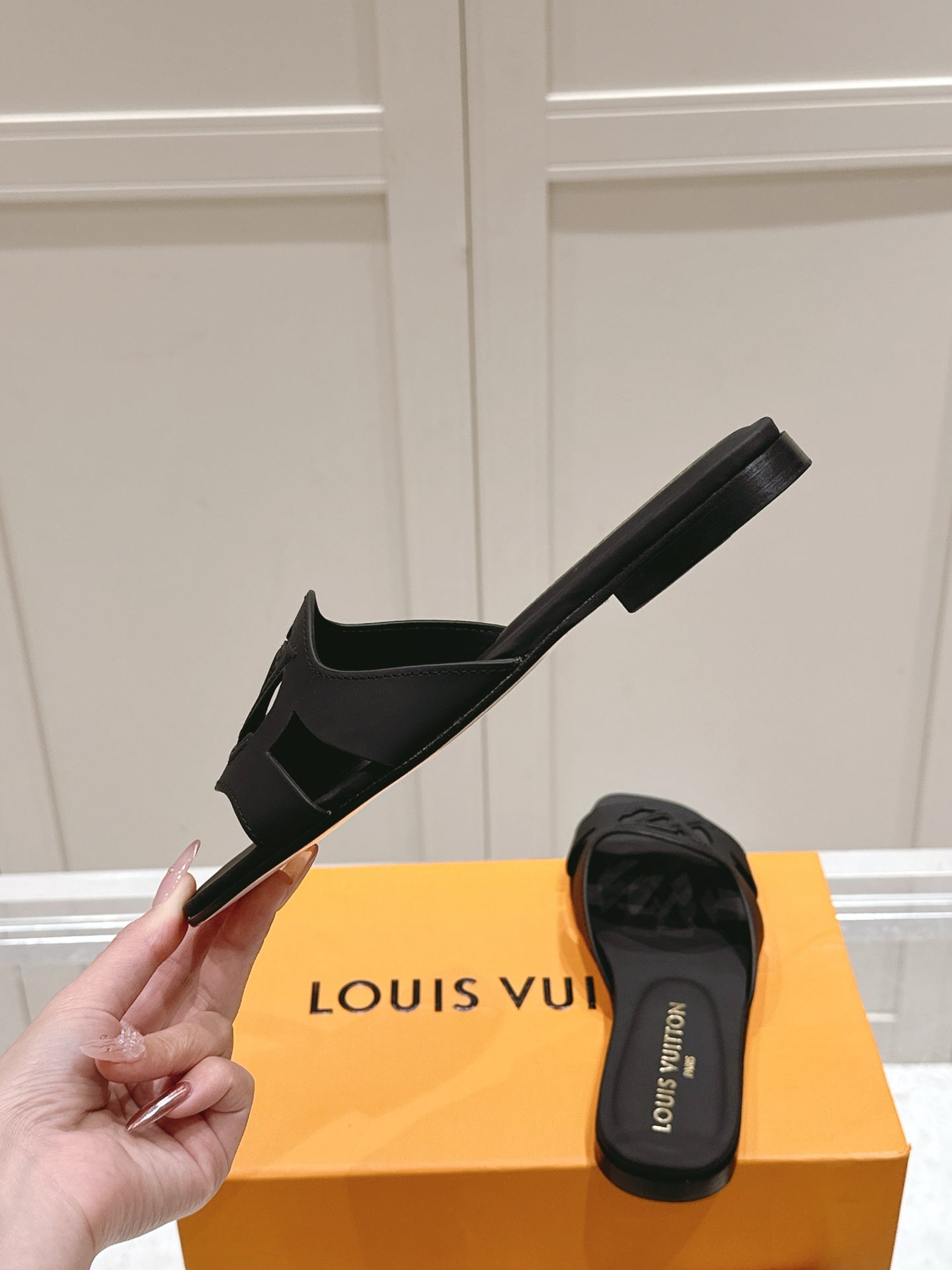 LuxluxHouse Best Quality Women Shoes Louis Vuitton