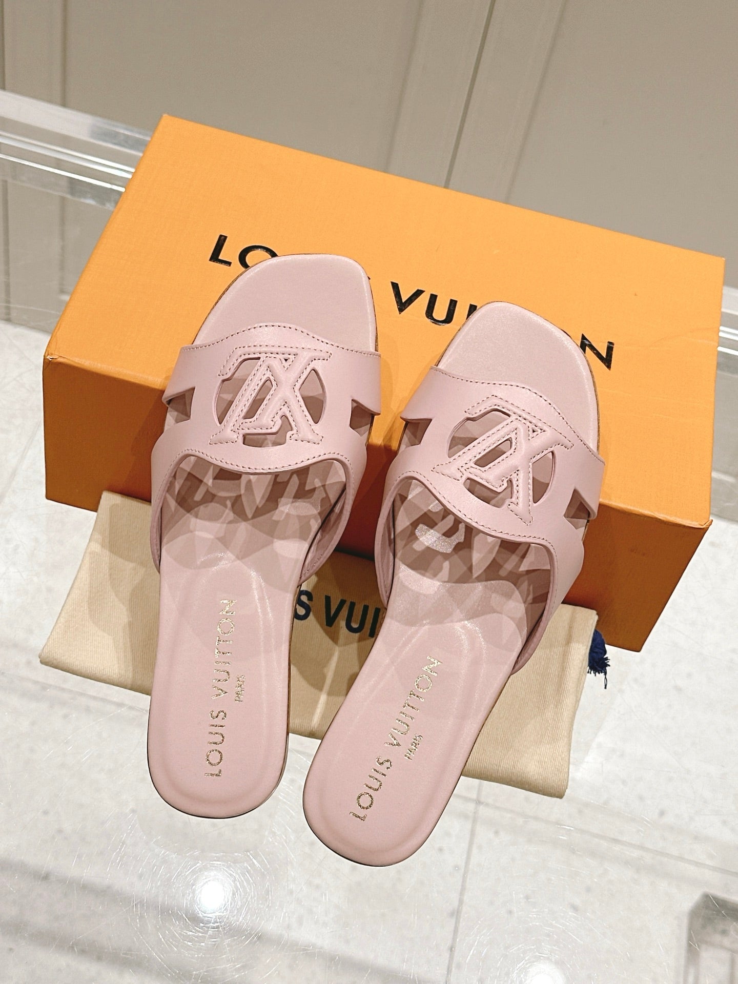 LuxluxHouse Best Quality Women Shoes Louis Vuitton