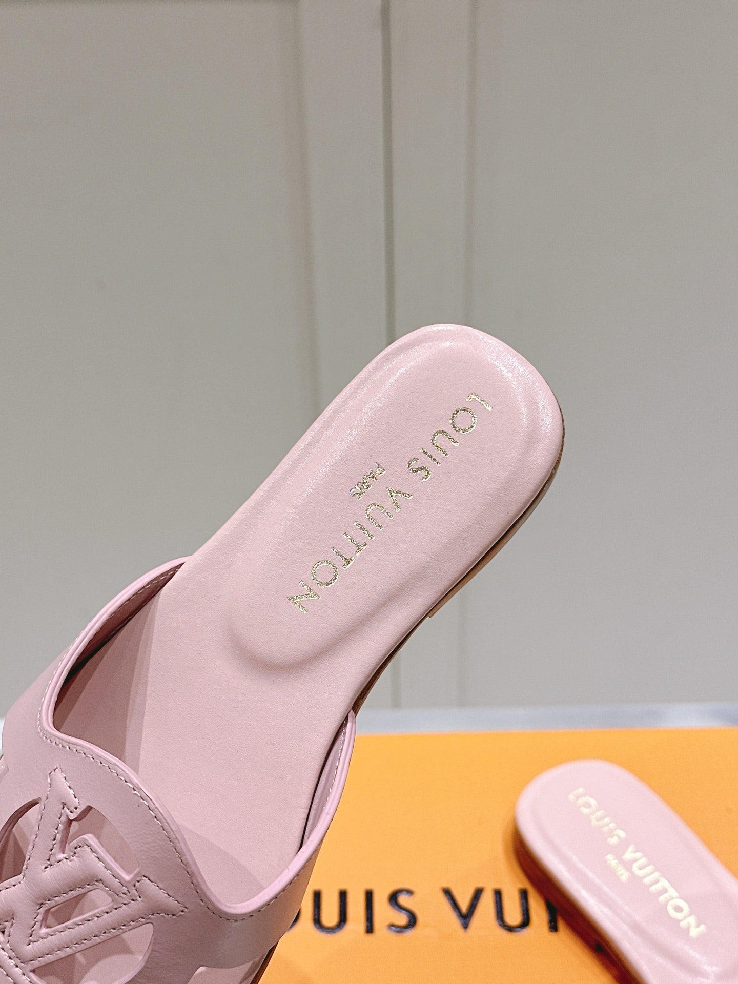 LuxluxHouse Best Quality Women Shoes Louis Vuitton