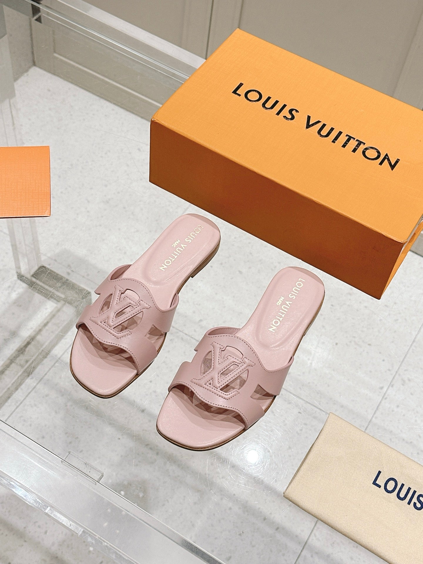 LuxluxHouse Best Quality Women Shoes Louis Vuitton