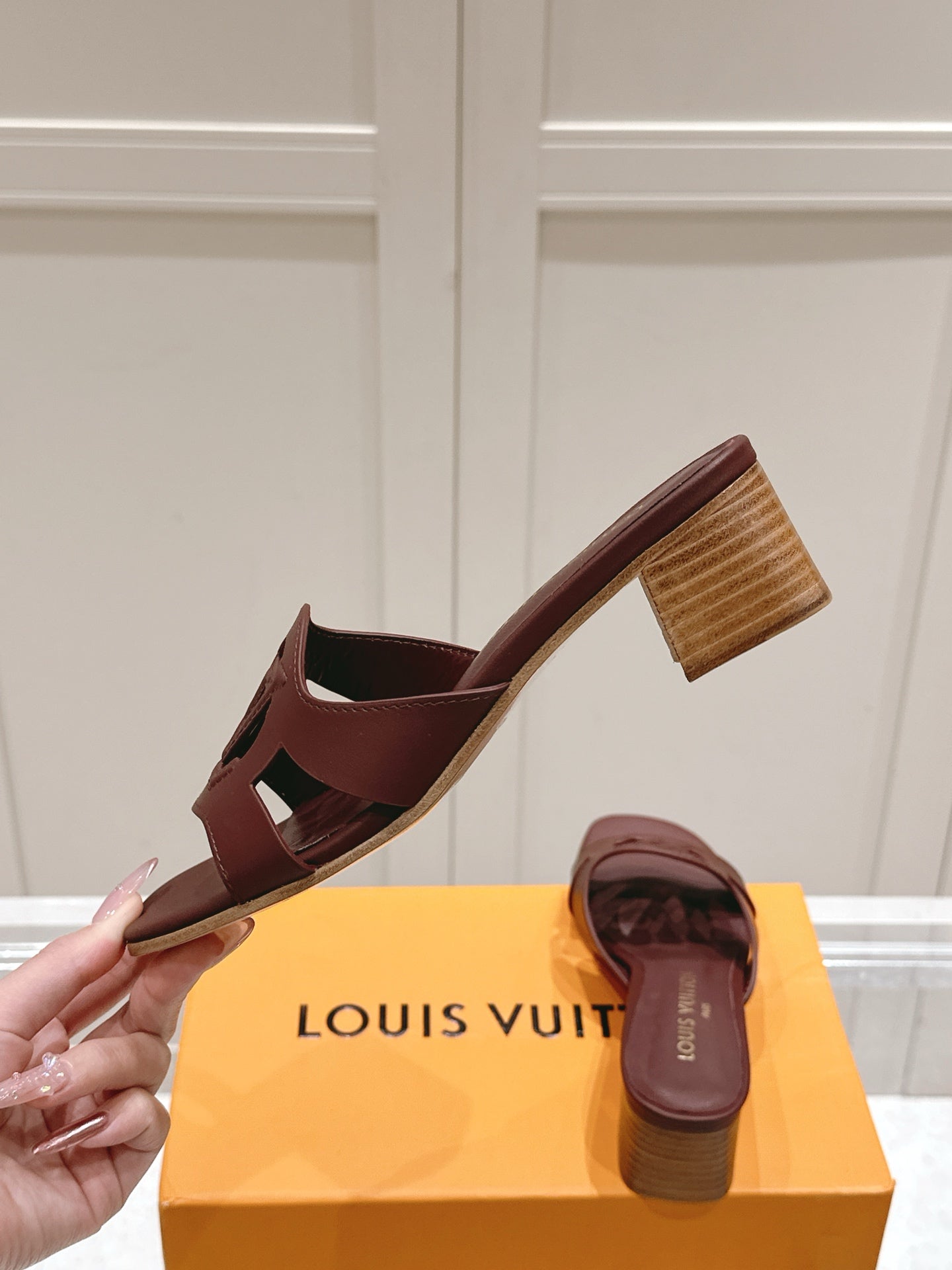 LuxluxHouse Best Quality Women Shoes Louis Vuitton