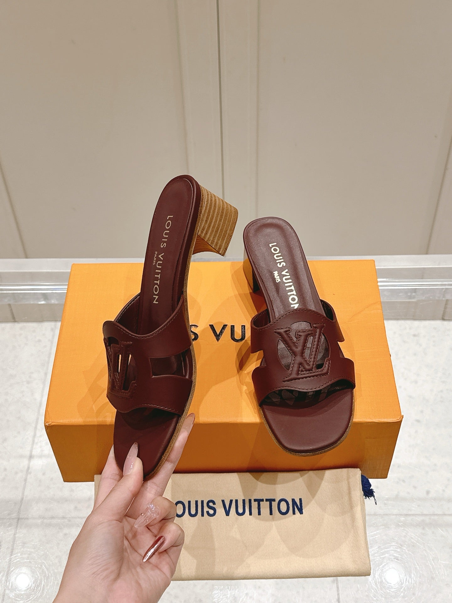 LuxluxHouse Best Quality Women Shoes Louis Vuitton