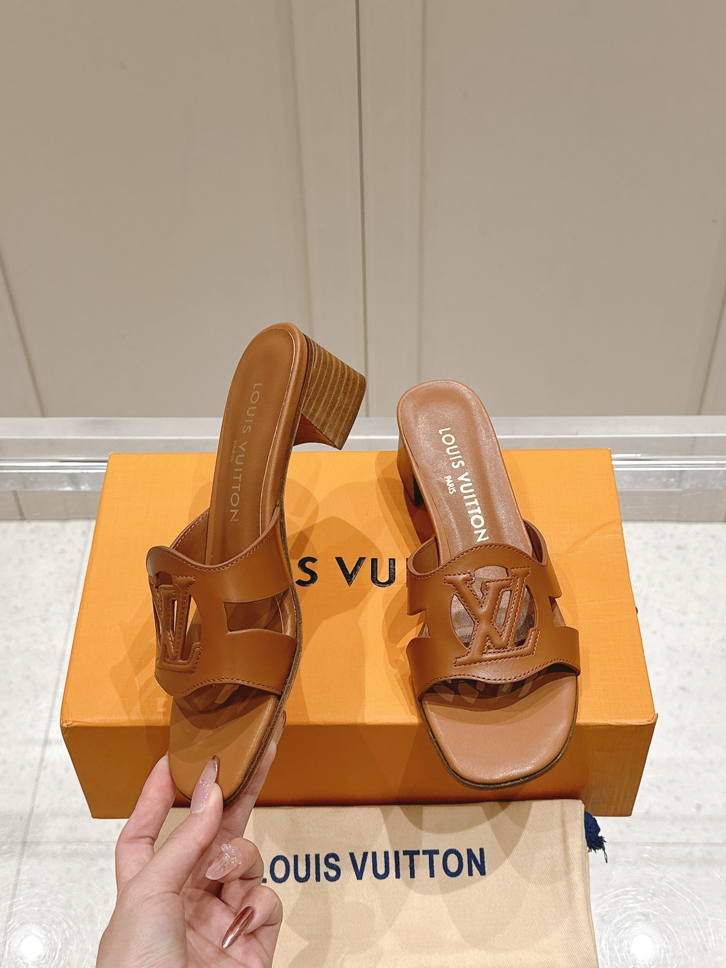 LuxluxHouse Best Quality Women Shoes Louis Vuitton