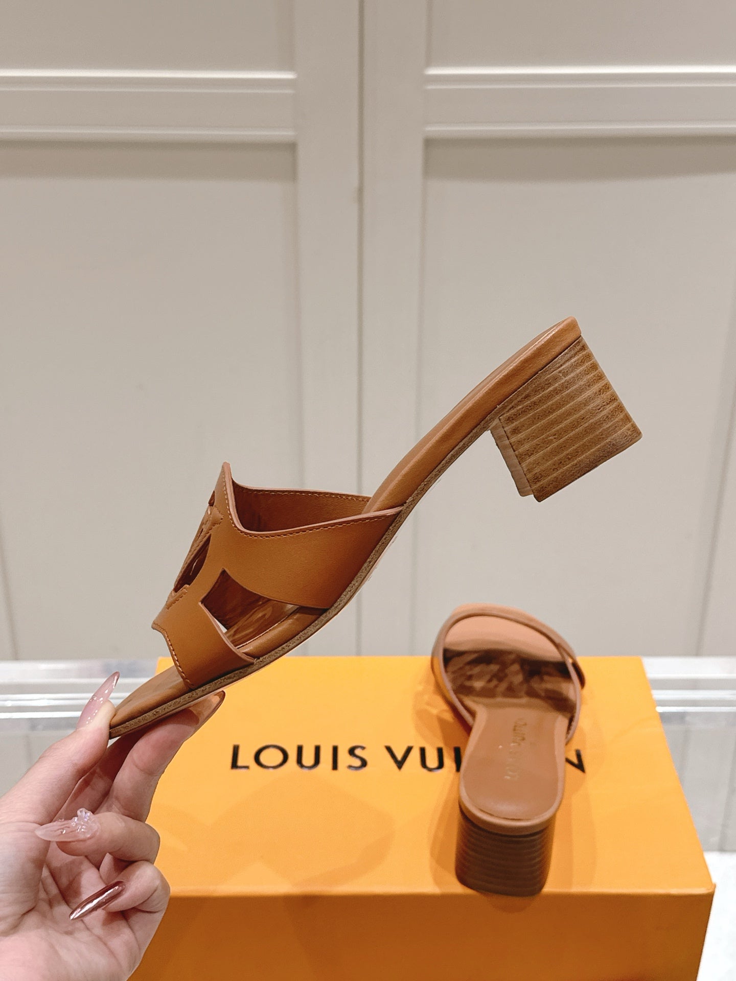 LuxluxHouse Best Quality Women Shoes Louis Vuitton