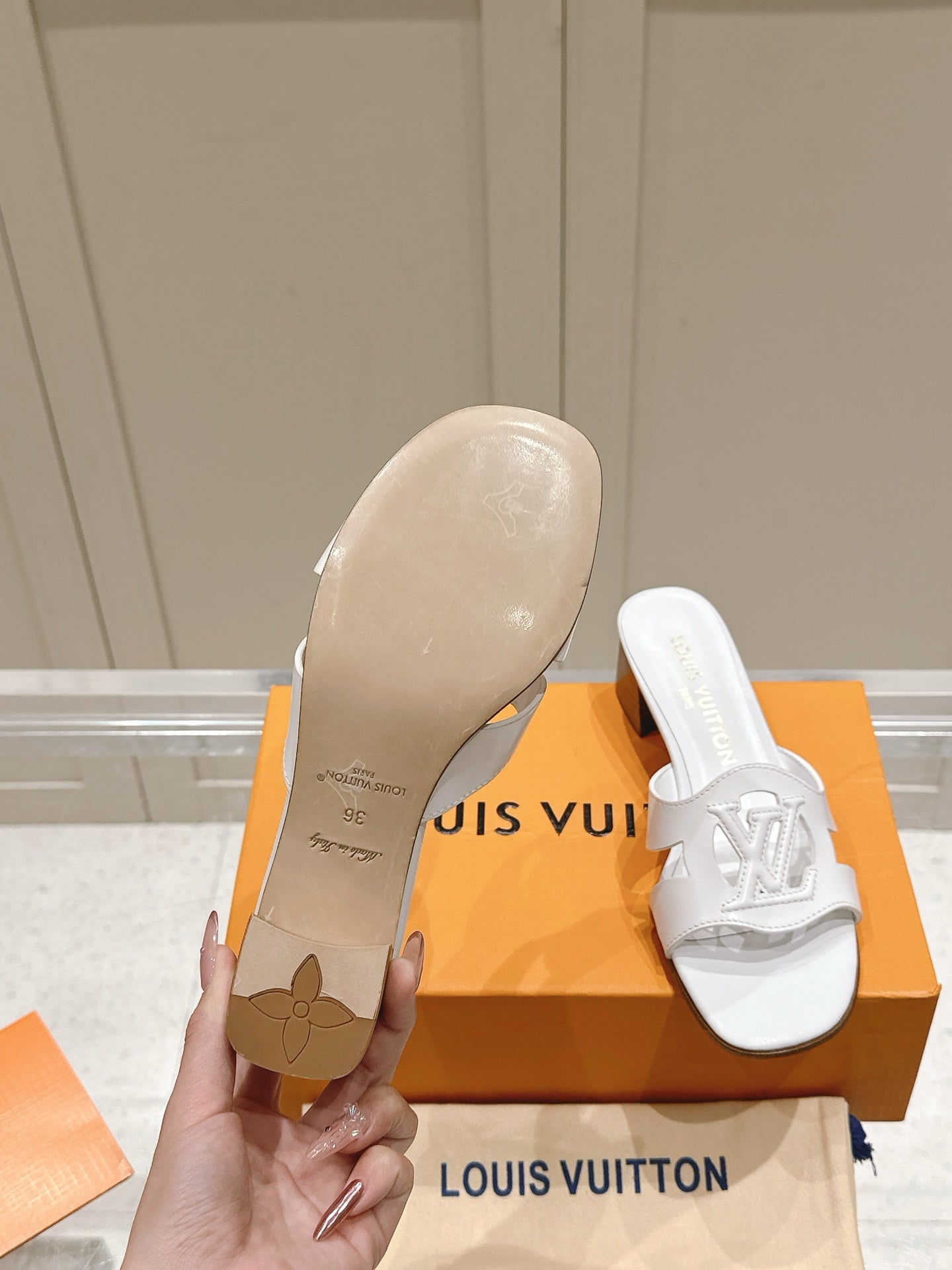 LuxluxHouse Best Quality Women Shoes Louis Vuitton