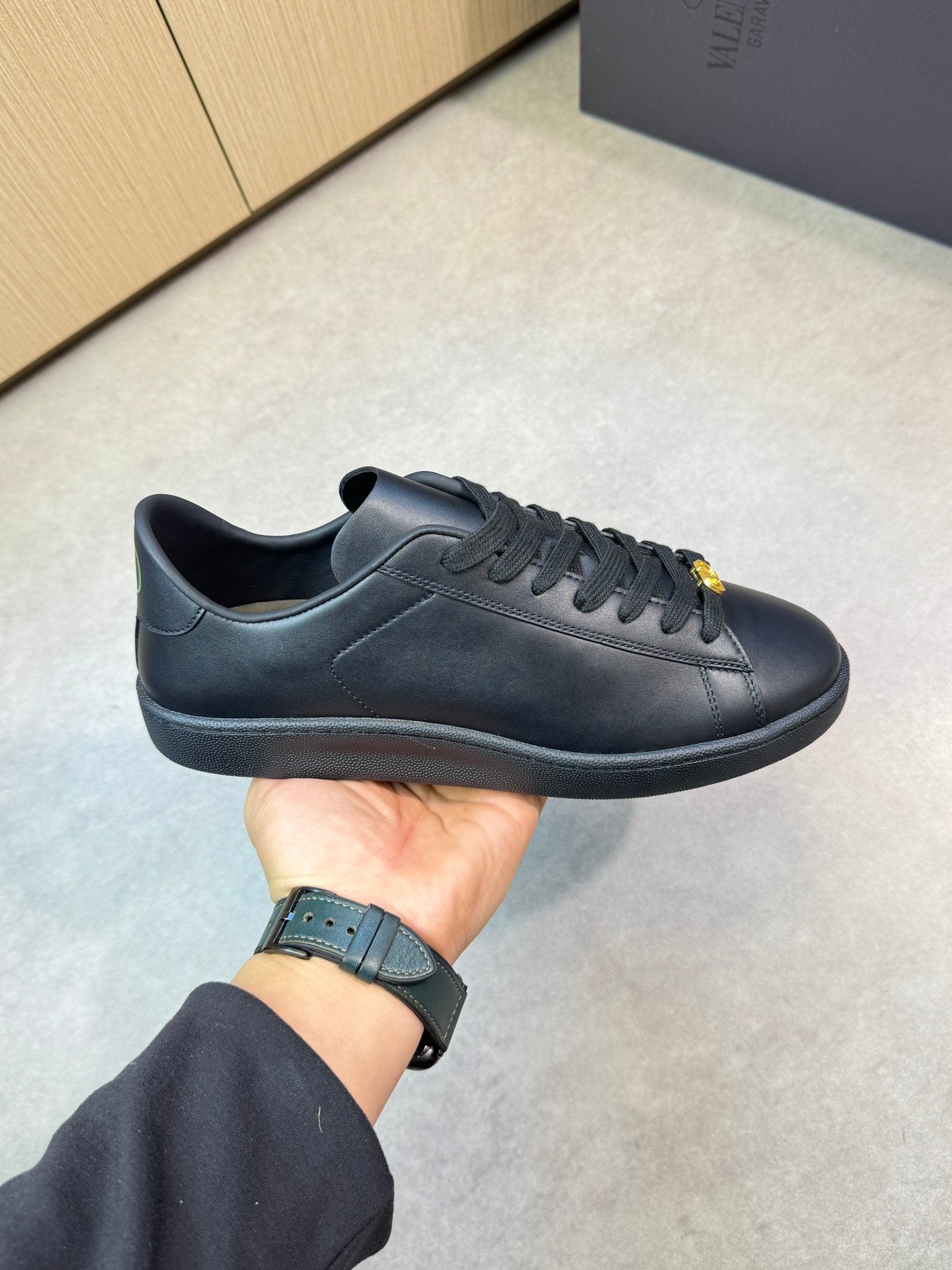 LuxluxHouse Best Quality Shoes Valentino