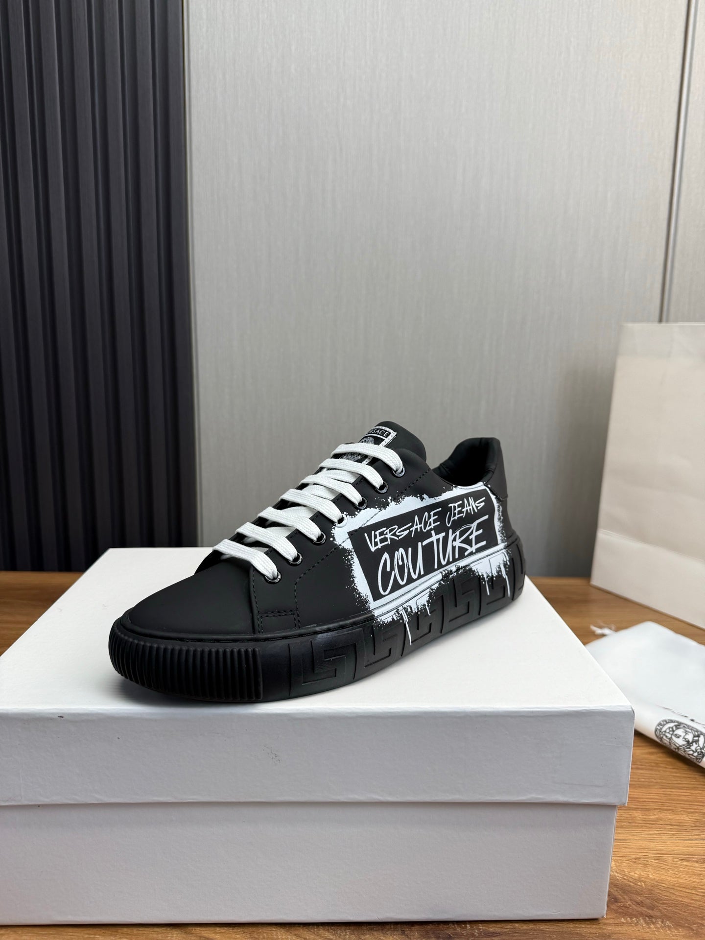 LuxluxHouse Best Quality Shoes Versace