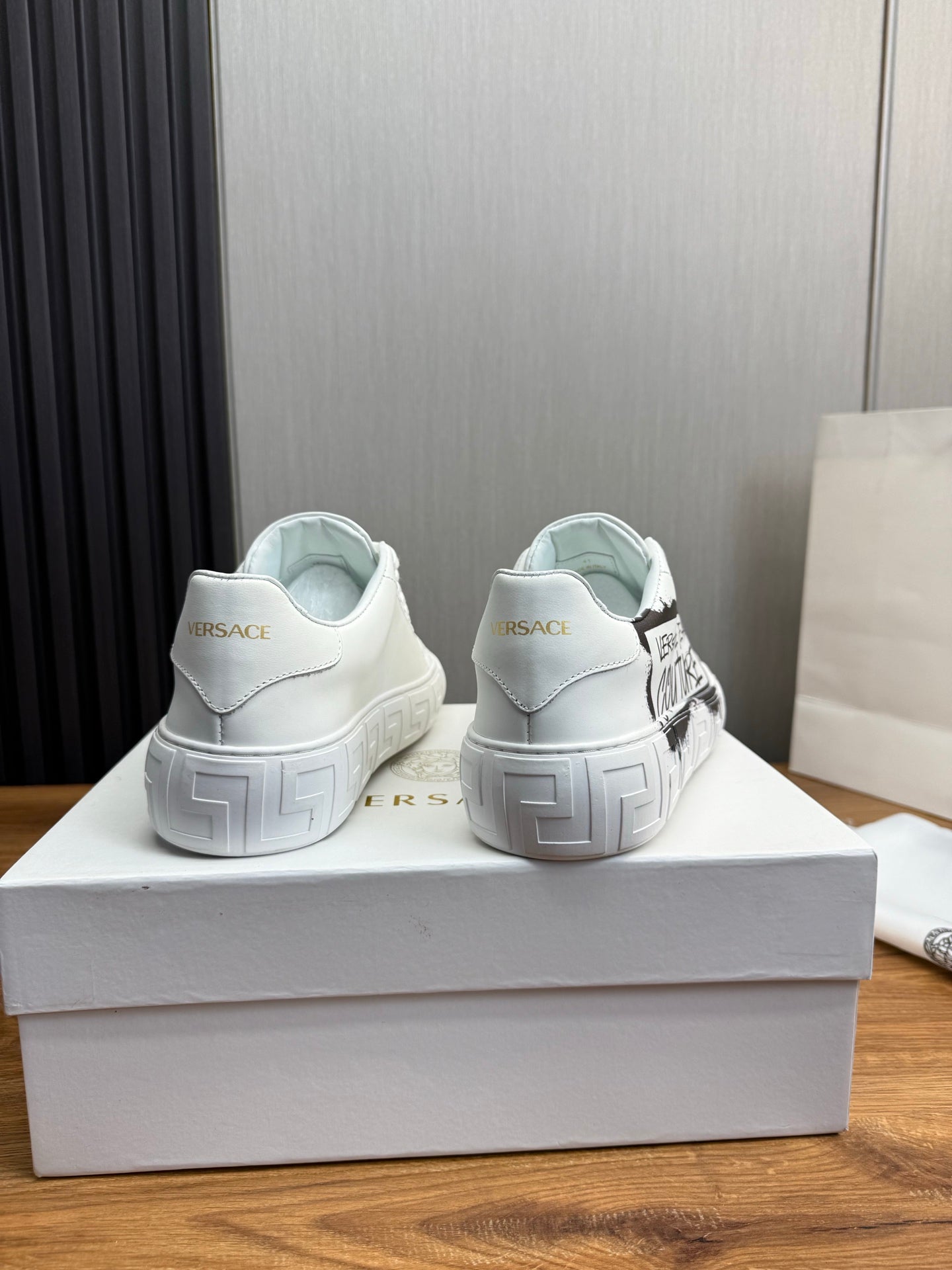 LuxluxHouse Best Quality Shoes Versace