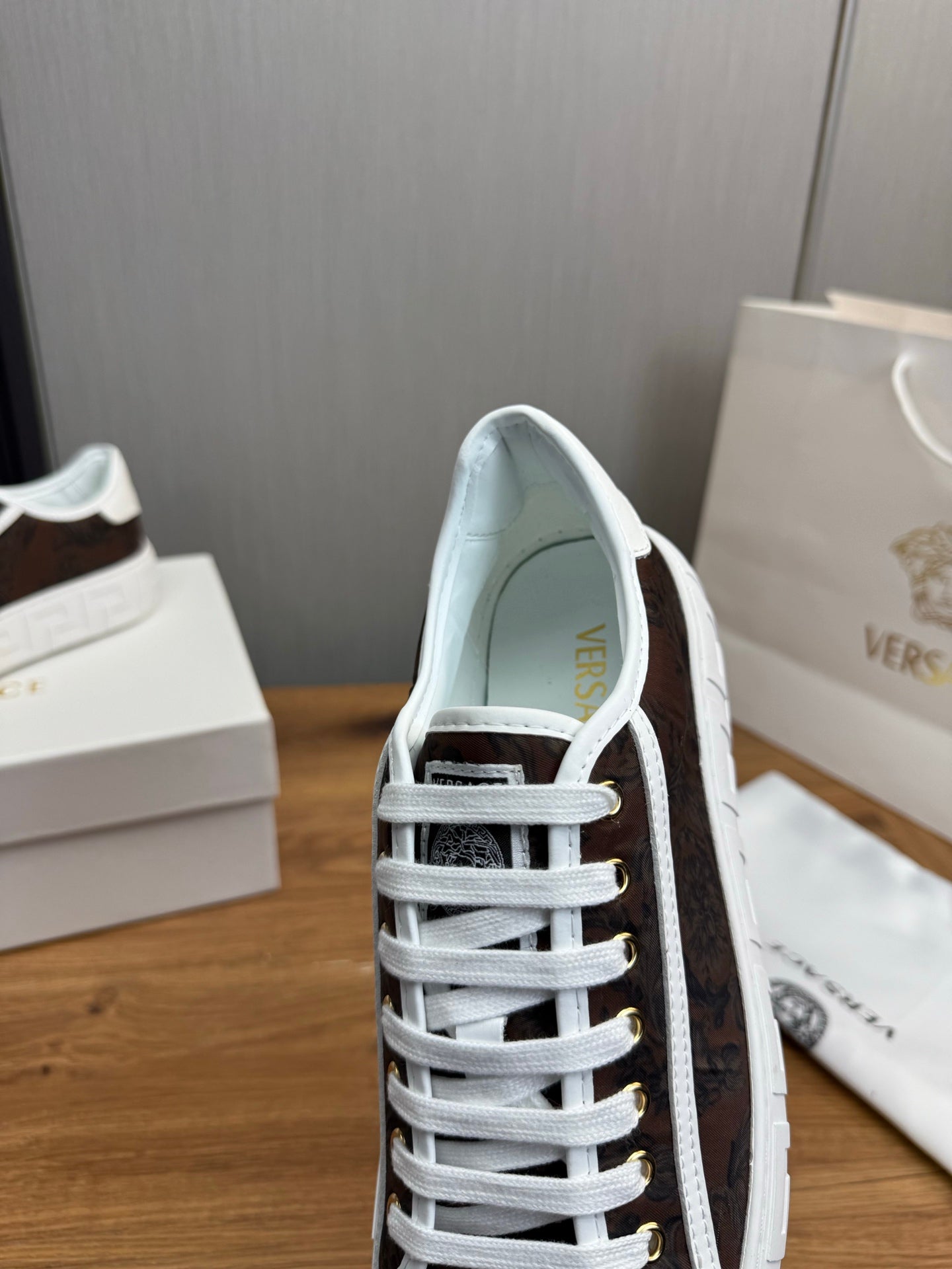 LuxluxHouse Best Quality Shoes Versace