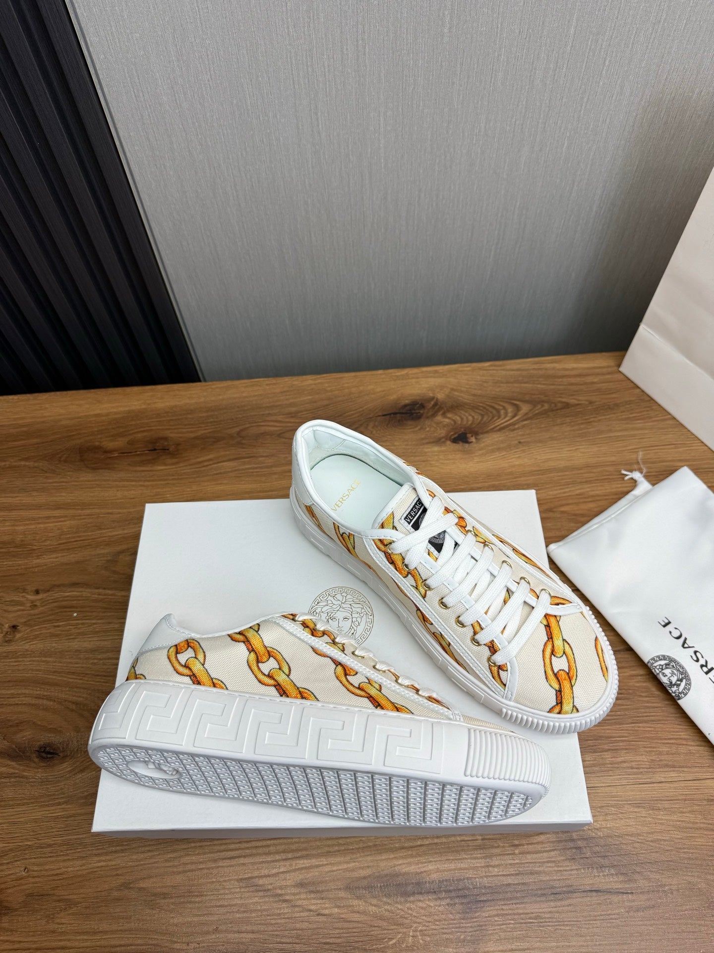LuxluxHouse Best Quality Shoes Versace