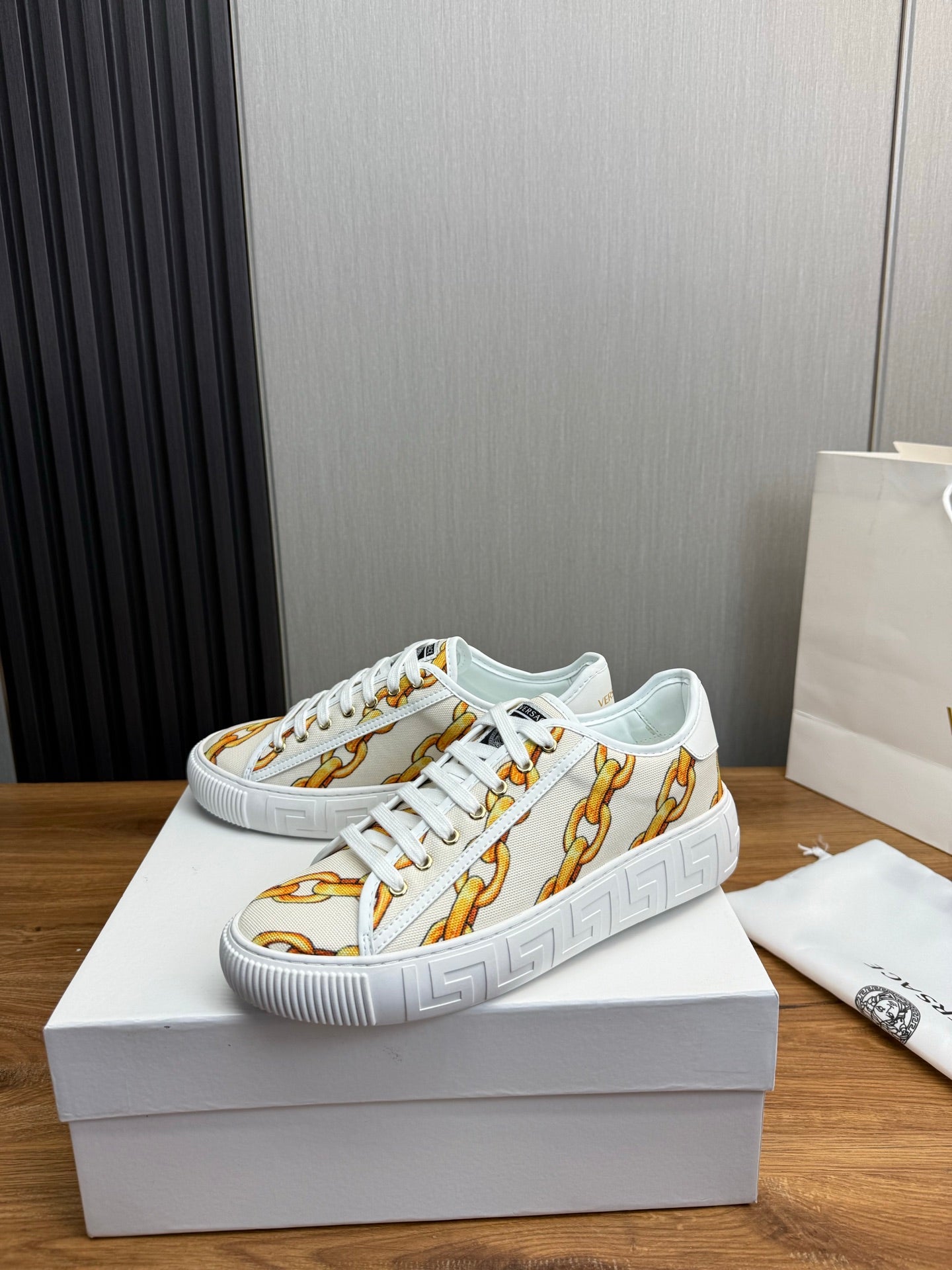 LuxluxHouse Best Quality Shoes Versace