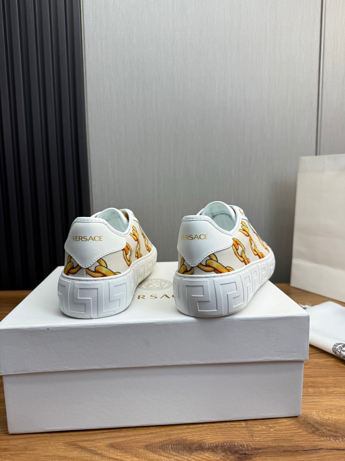 LuxluxHouse Best Quality Shoes Versace