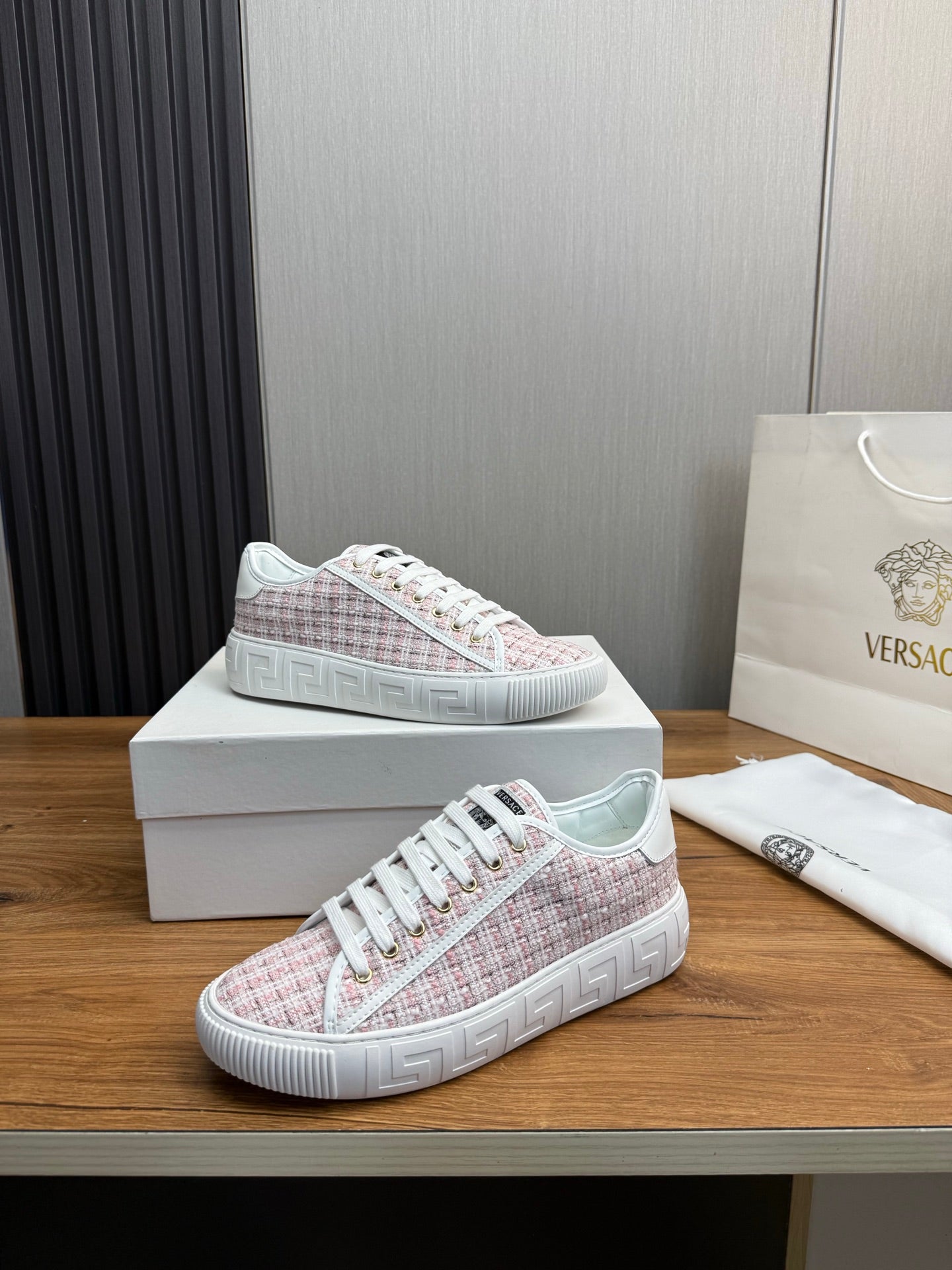 LuxluxHouse Best Quality Shoes Versace