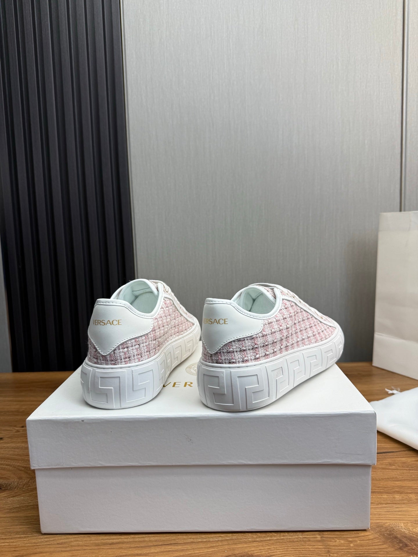 LuxluxHouse Best Quality Shoes Versace