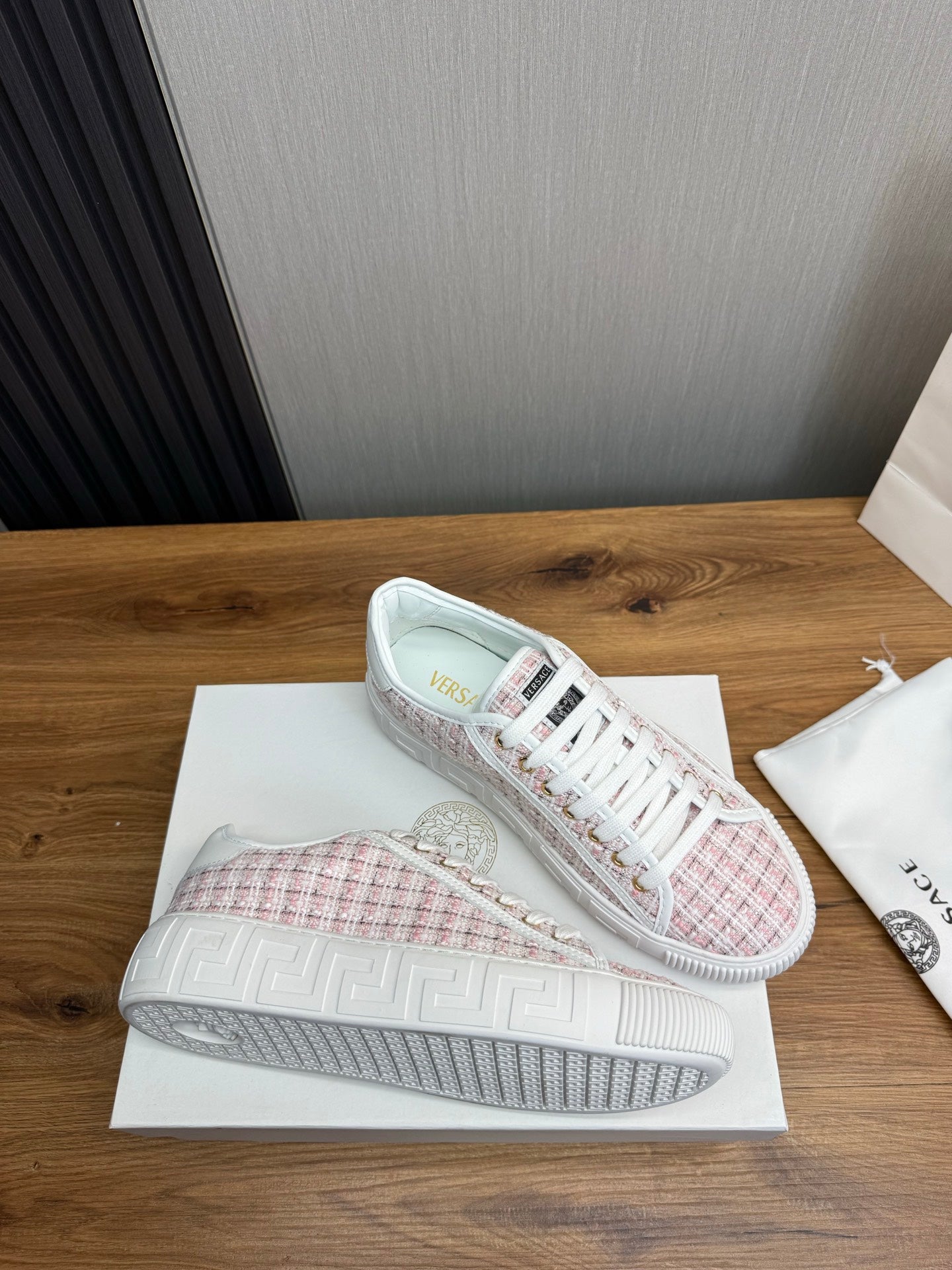 LuxluxHouse Best Quality Shoes Versace