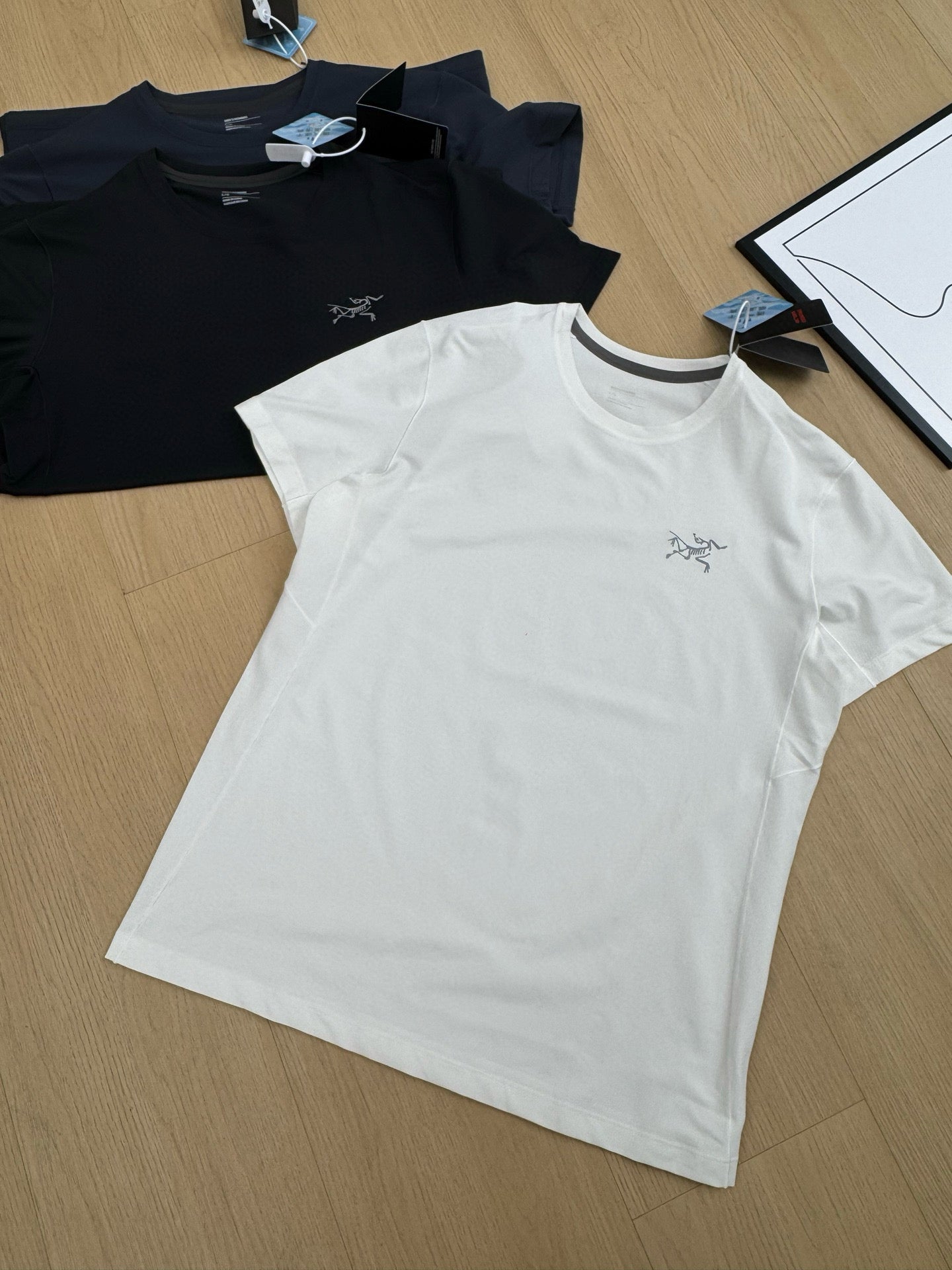 LuxluxHouse Best Quality Clothes T-shirt Arcteryx