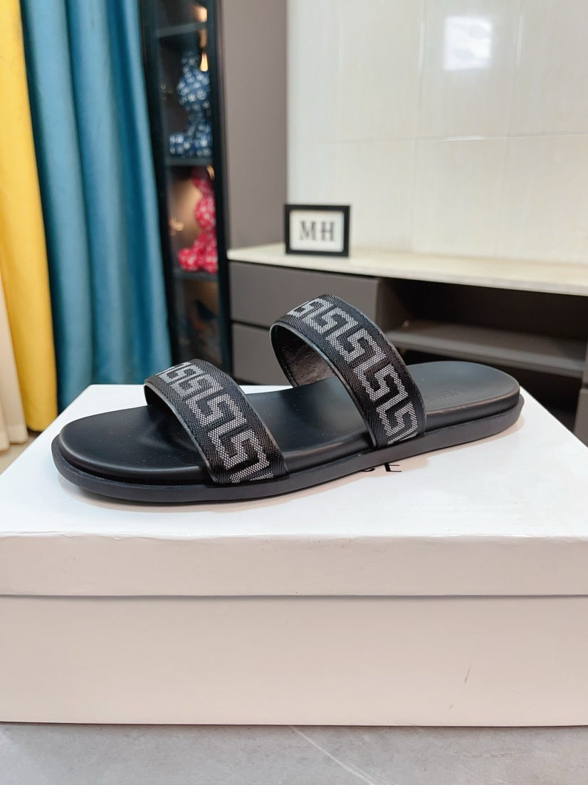 LuxluxHouse Best Quality Sandals Versace