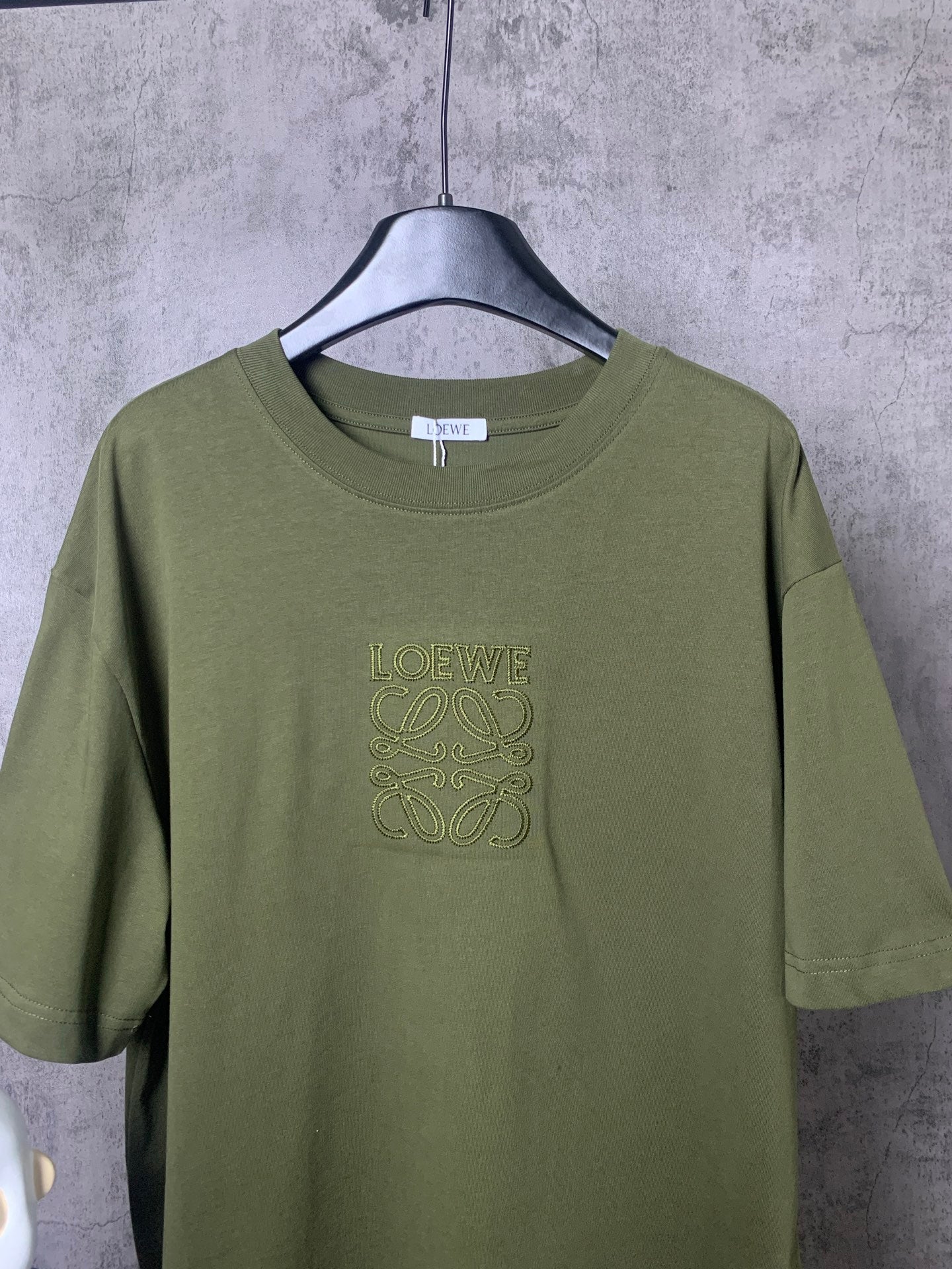 LuxluxHouse Best Quality Clothes T-shirt Loewe