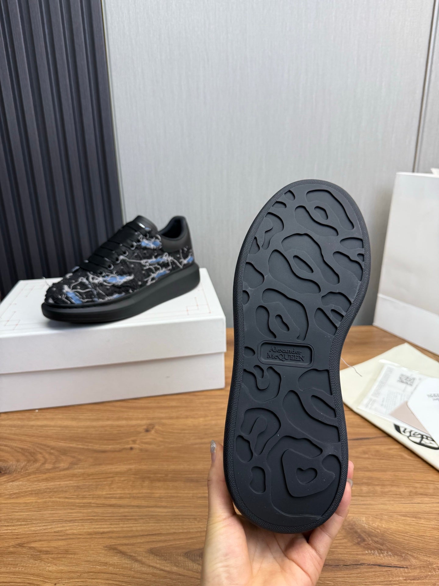 LuxluxHouse Best Quality Shoes Alexander McQueen