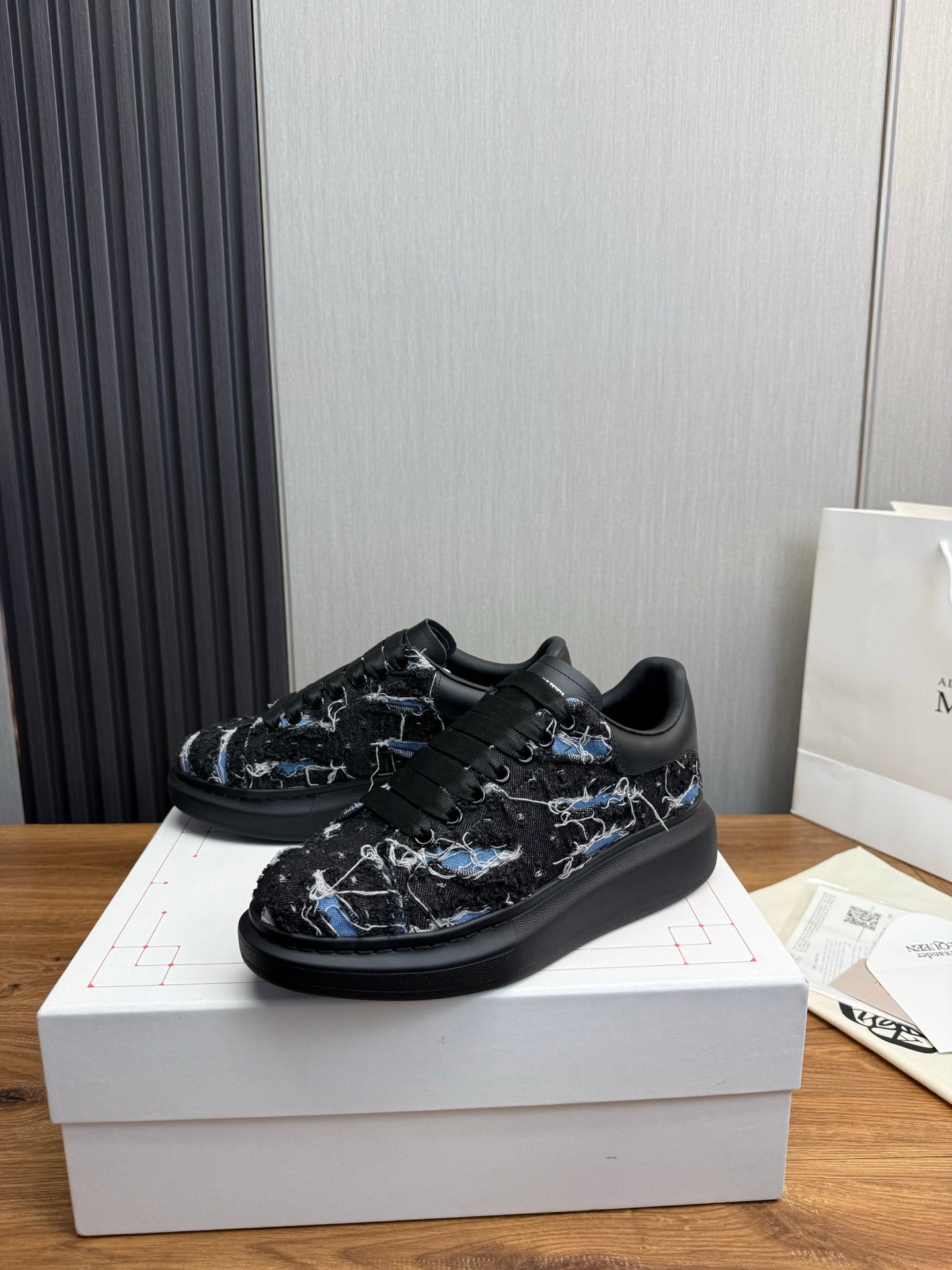 LuxluxHouse Best Quality Shoes Alexander McQueen